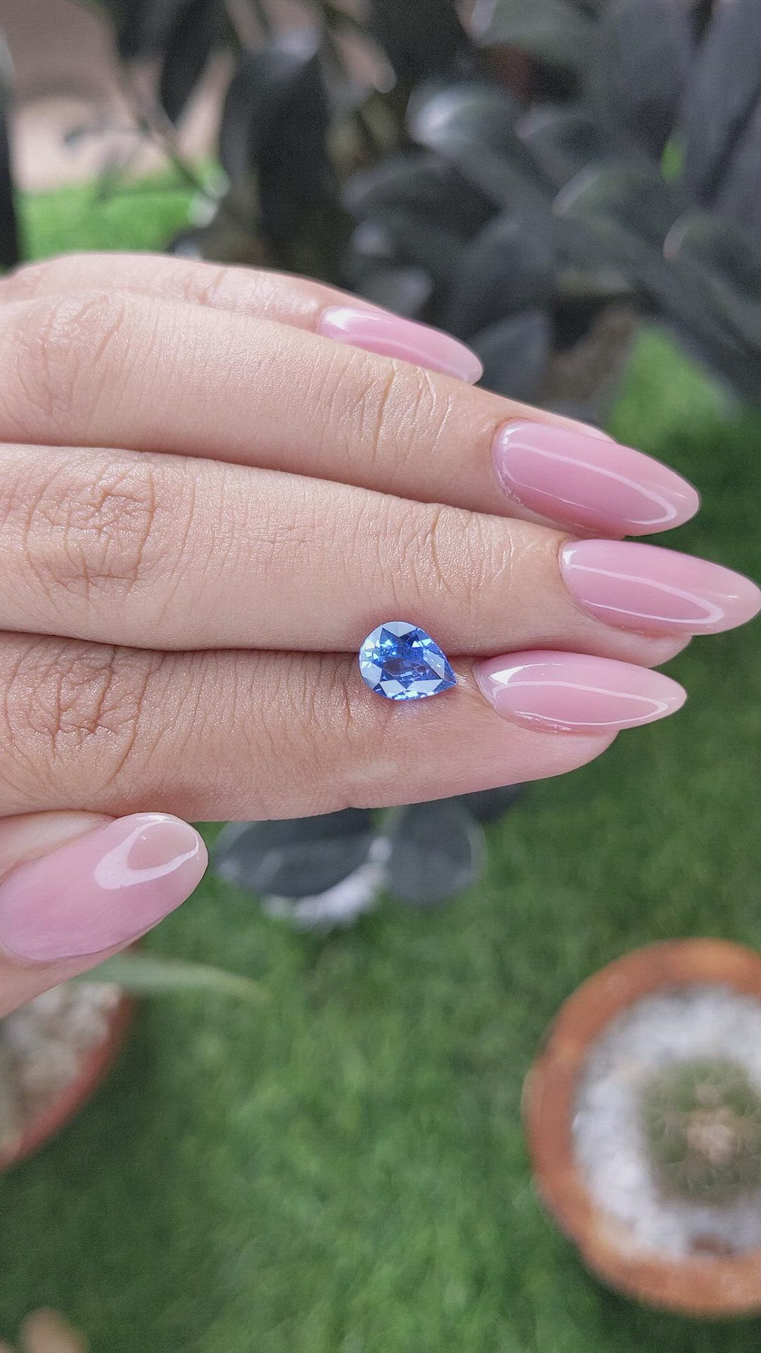 1.57 Ct. Blue Sapphire from Ceylon (Sri Lanka) Size Video