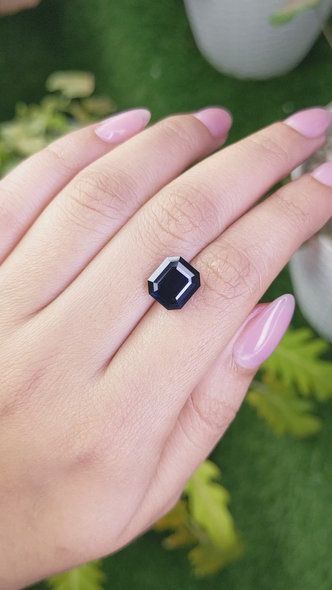 5.52 Ct. Blue Sapphire from Ceylon (Sri Lanka) Size Video
