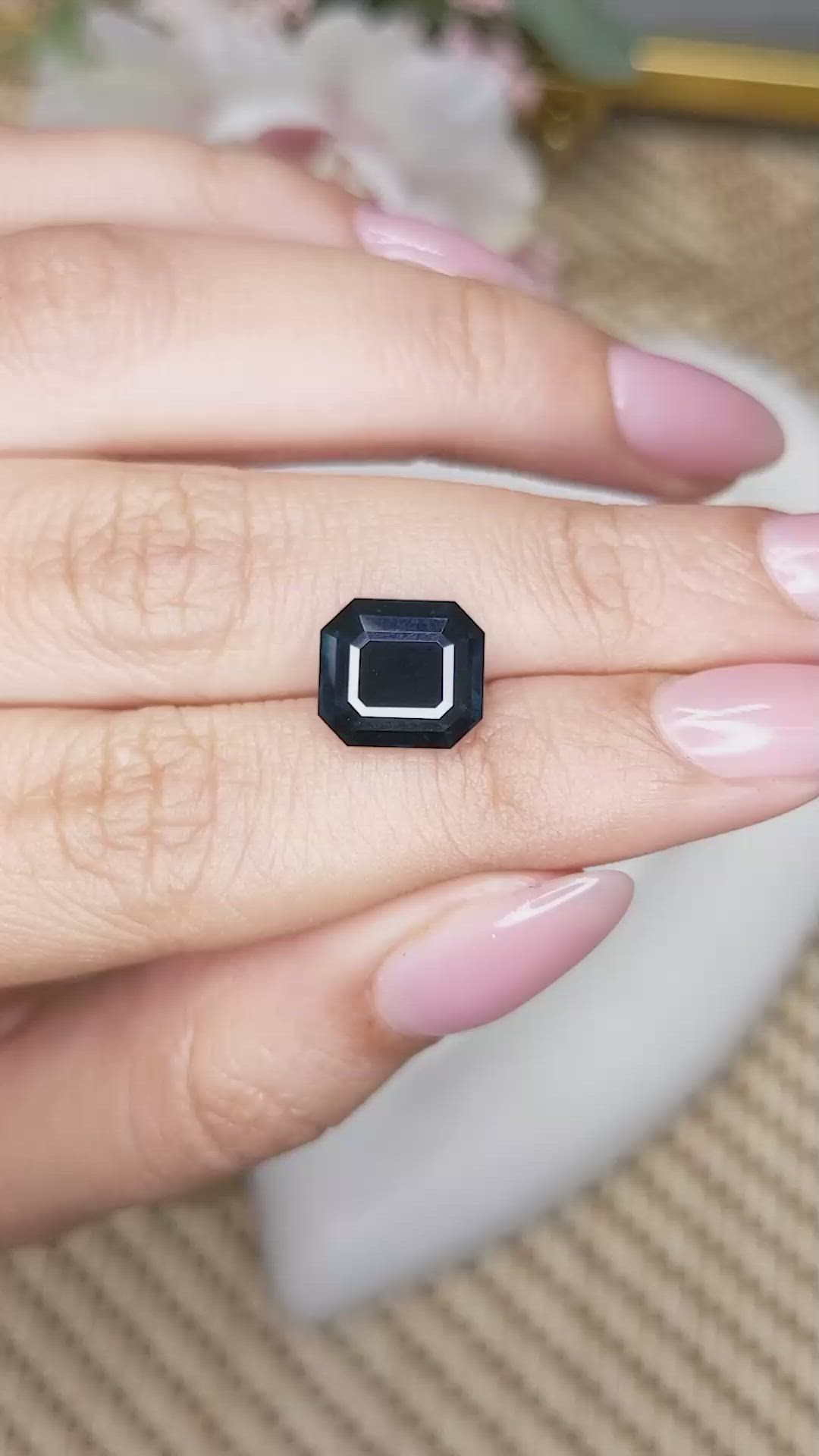 5.52 Ct. Blue Sapphire from Ceylon (Sri Lanka) Size Video