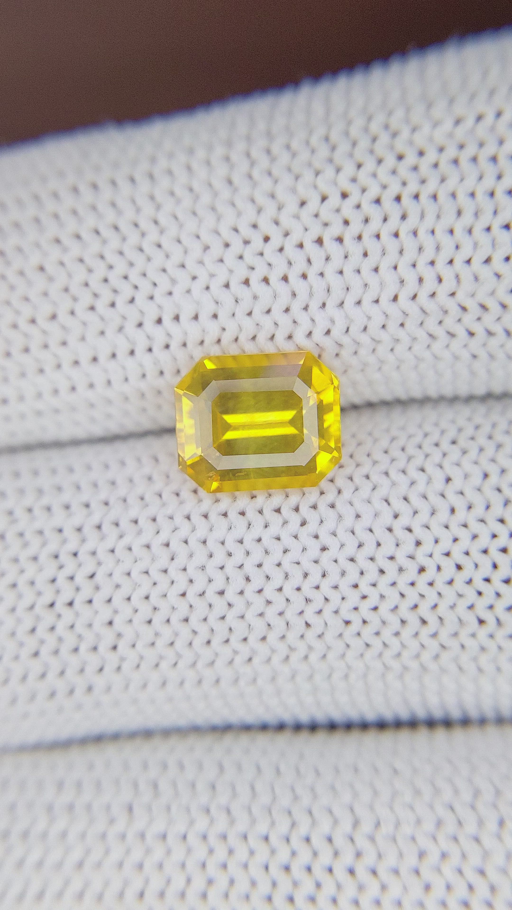 2.82 Ct. Orangish Yellow Sapphire from Ceylon (Sri Lanka) Size Video