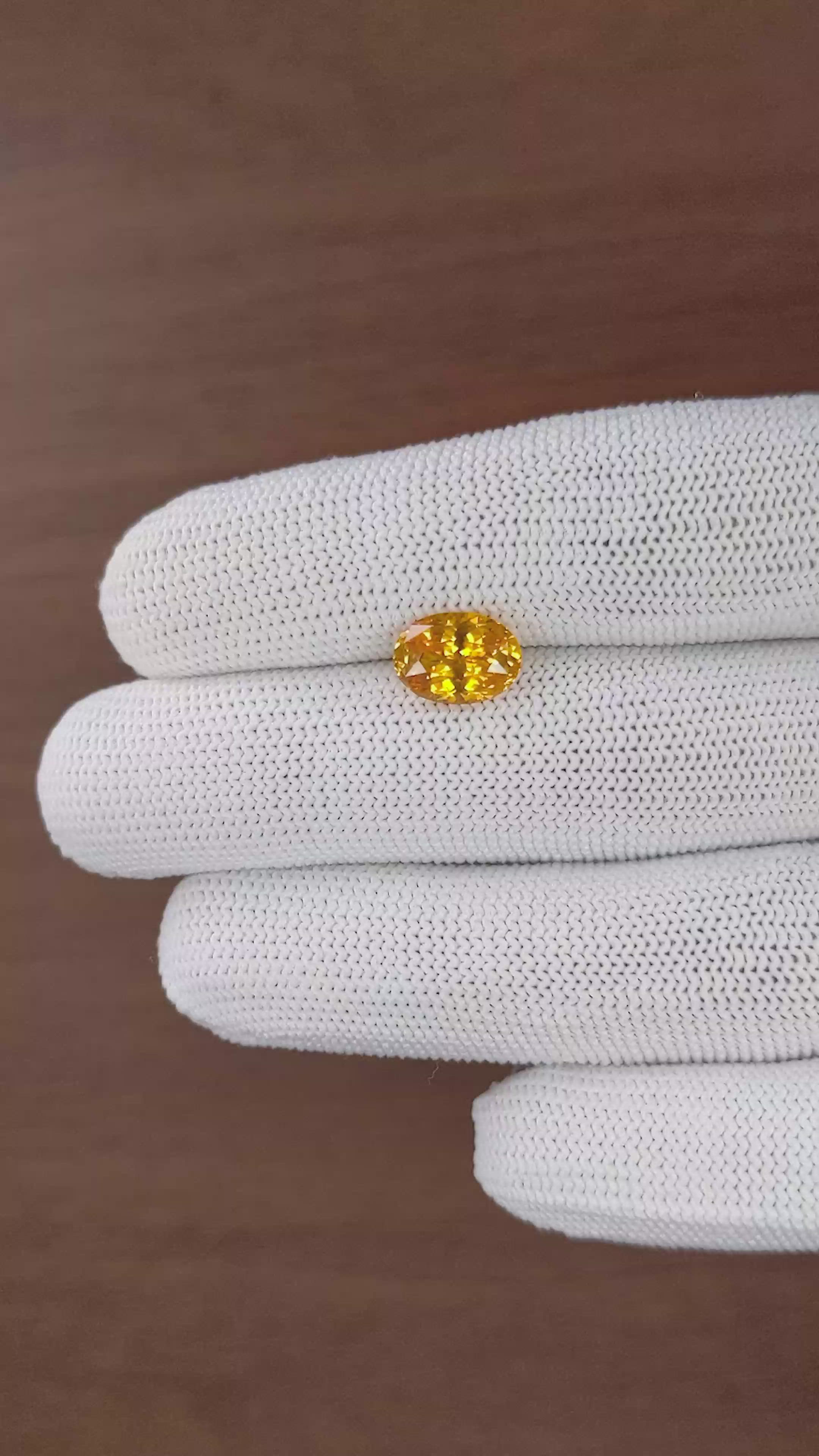 2.96 Ct. Yellowish Orange Sapphire from Ceylon (Sri Lanka) Size Video