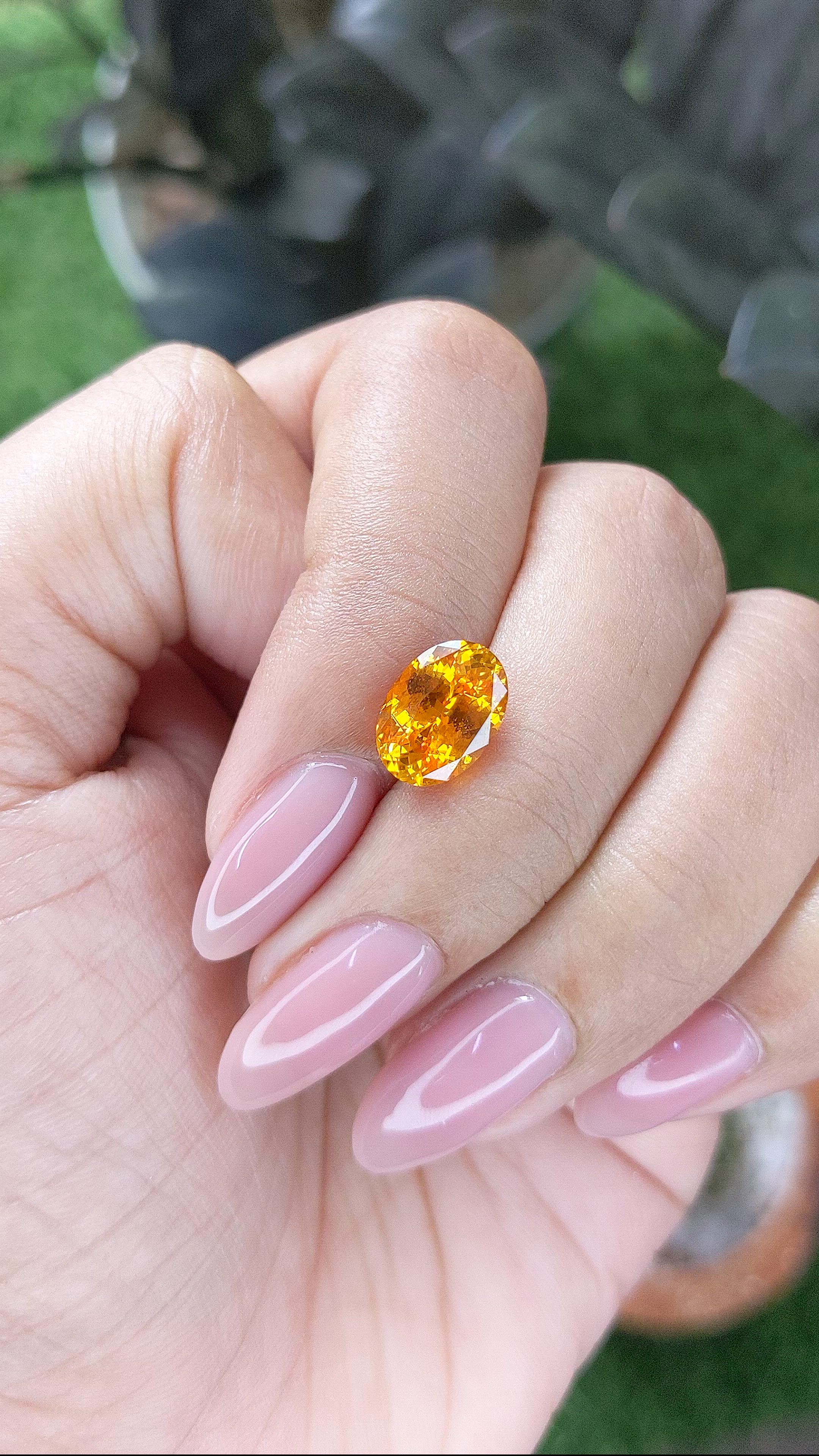 2.96 Ct. Yellowish Orange Sapphire from Ceylon (Sri Lanka) Size Video