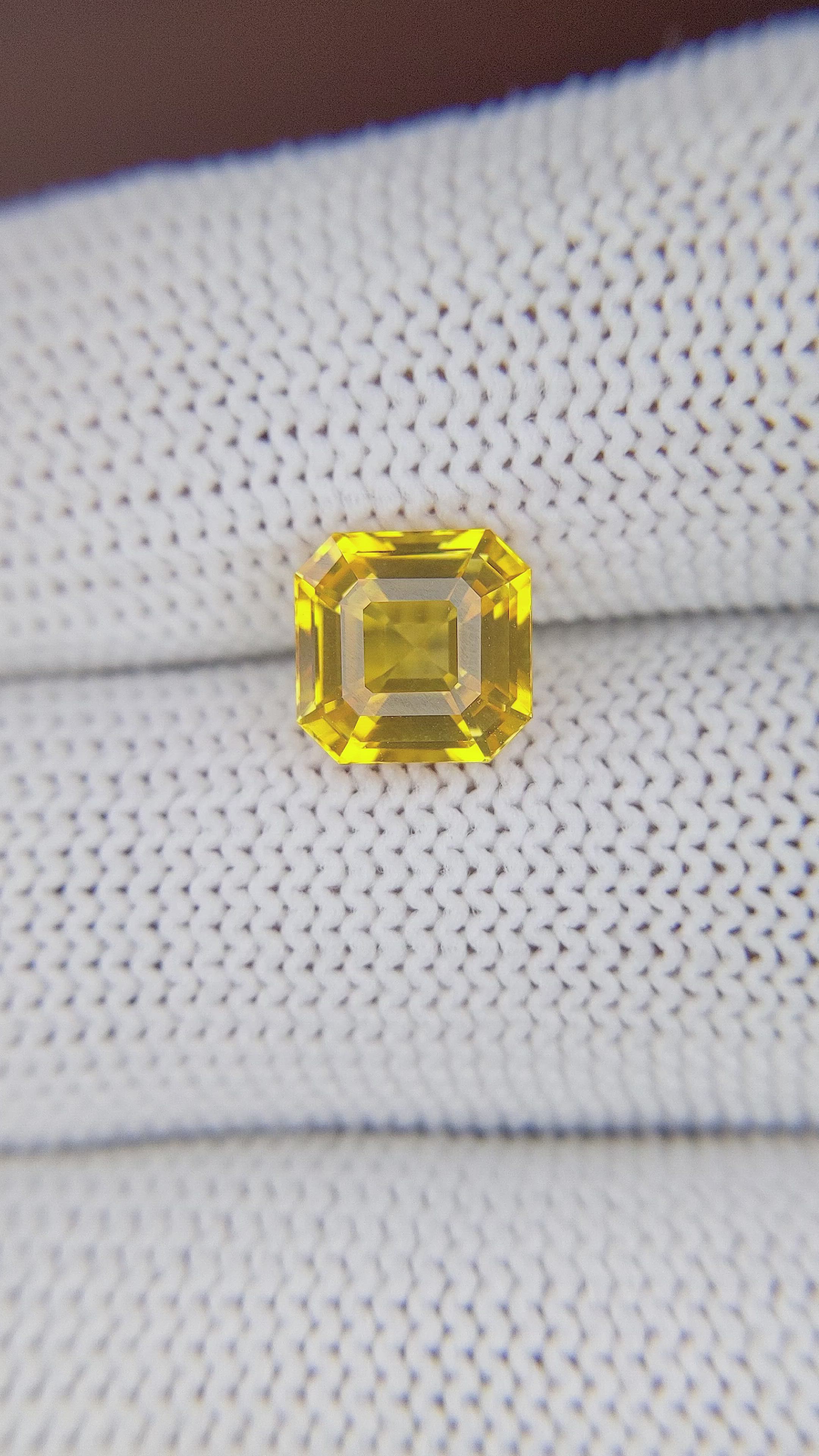 3.05 Ct. Yellow Sapphire from Ceylon (Sri Lanka) Size Video