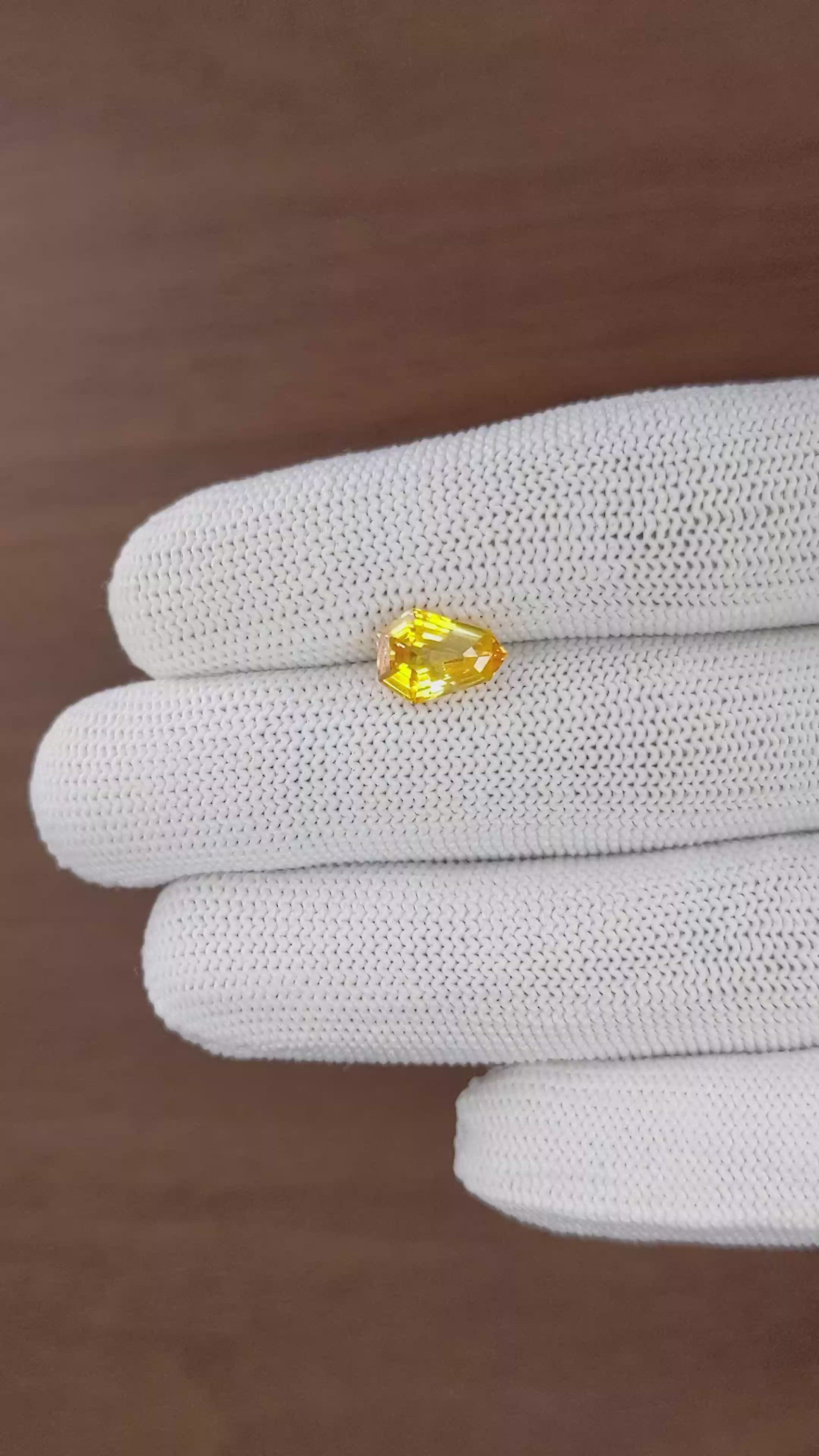 2.44 Ct. Yellow Sapphire from Ceylon (Sri Lanka) Size Video