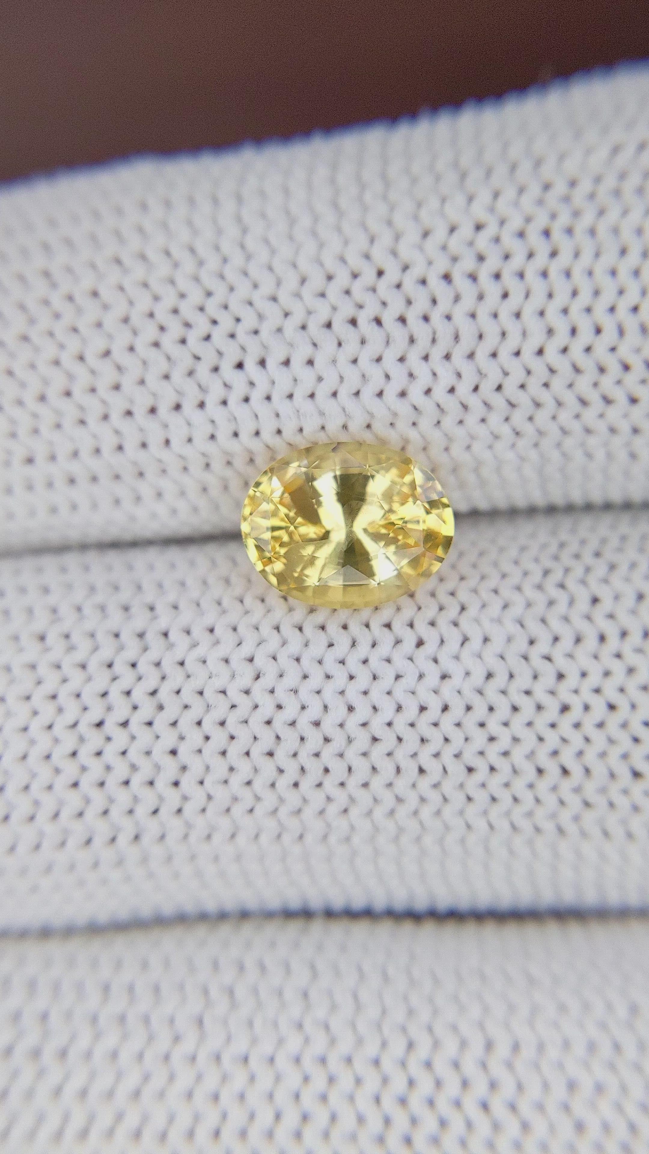 2.50 Ct. Yellow Sapphire from Ceylon (Sri Lanka) Size Video