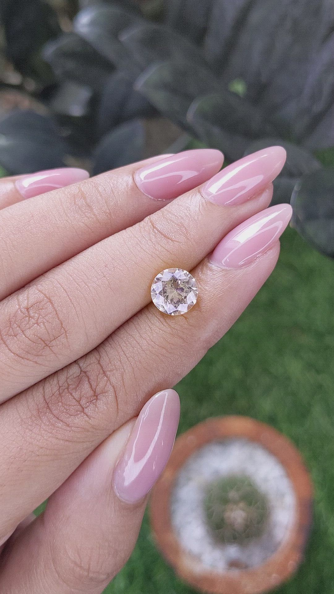 2.27 Ct. Yellow Sapphire from Ceylon (Sri Lanka) Size Video