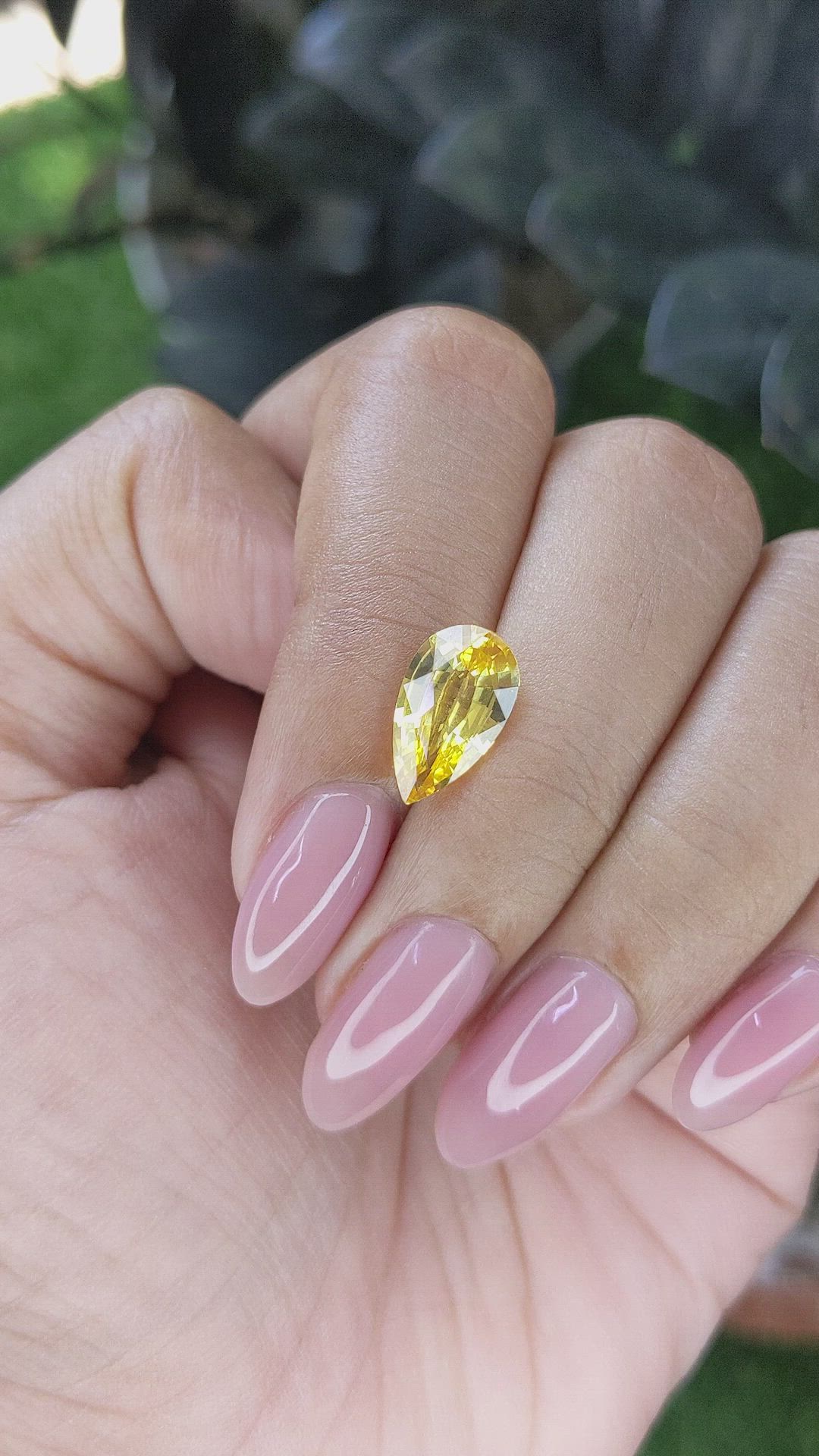 2.99 Ct. Yellow Sapphire from Ceylon (Sri Lanka) Size Video