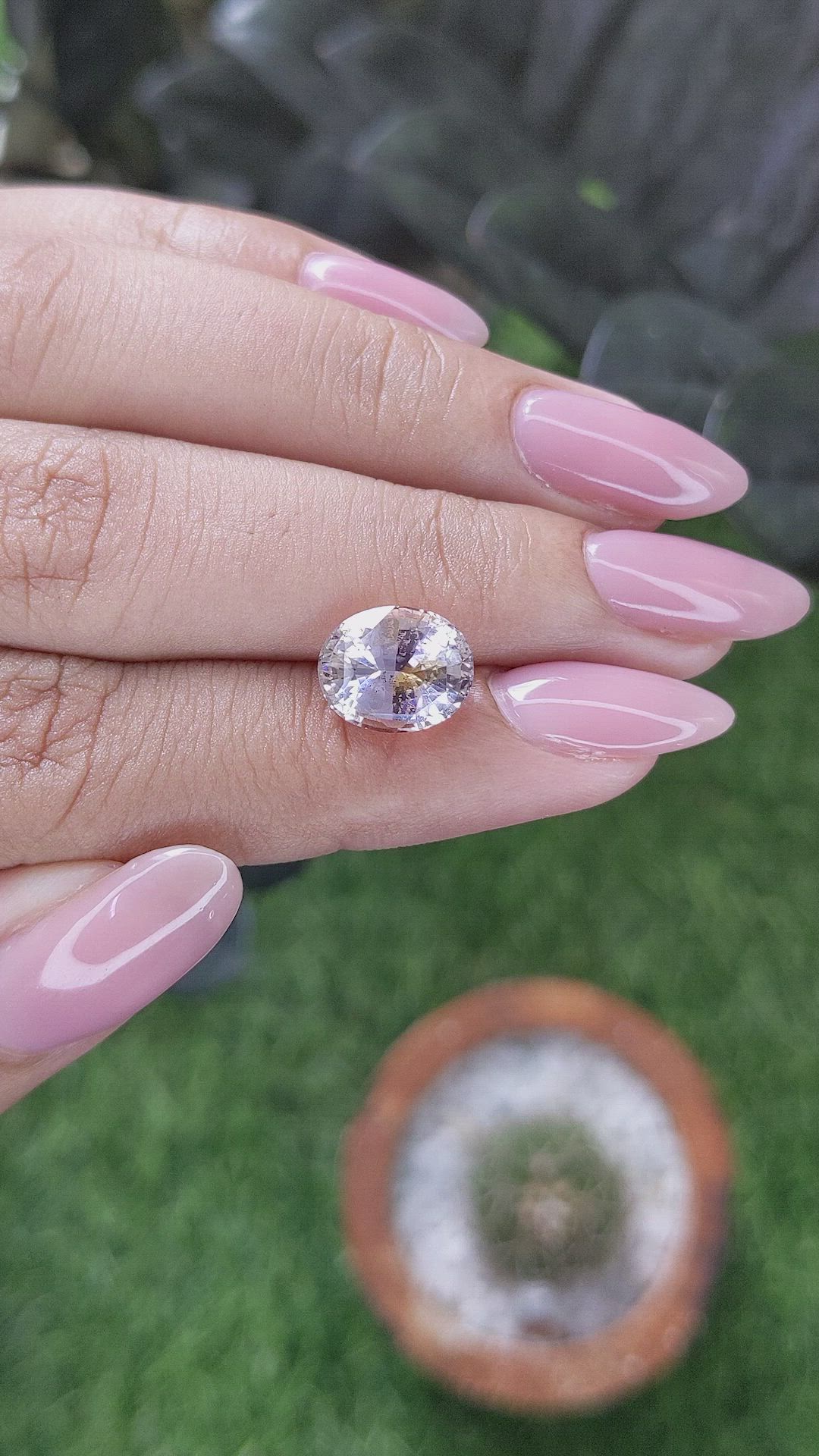 4.48 Ct. Peach Sapphire from Ceylon (Sri Lanka) Size Video