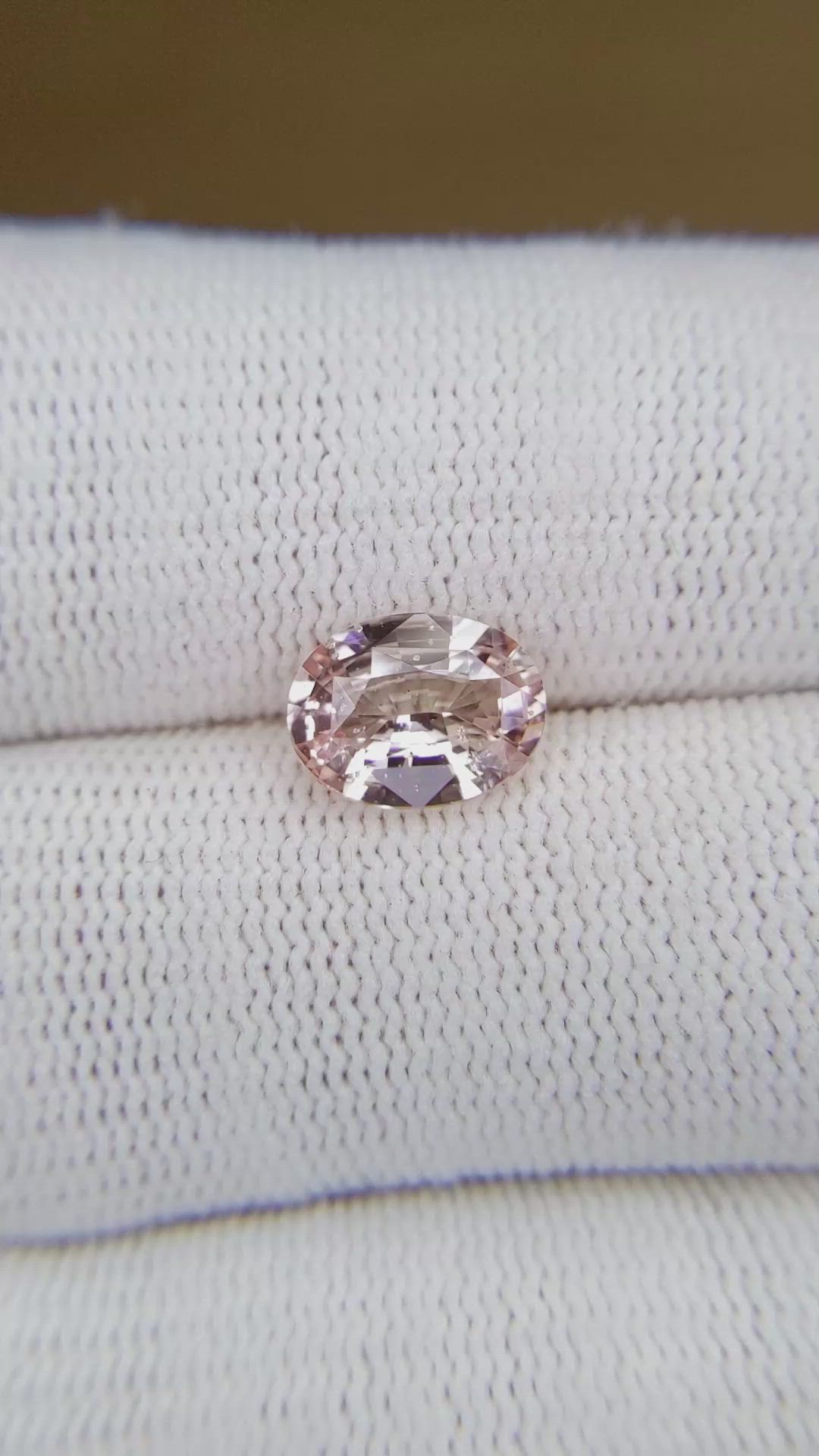2.14 Ct. Padparadscha Sapphire from Ceylon (Sri Lanka) Size Video