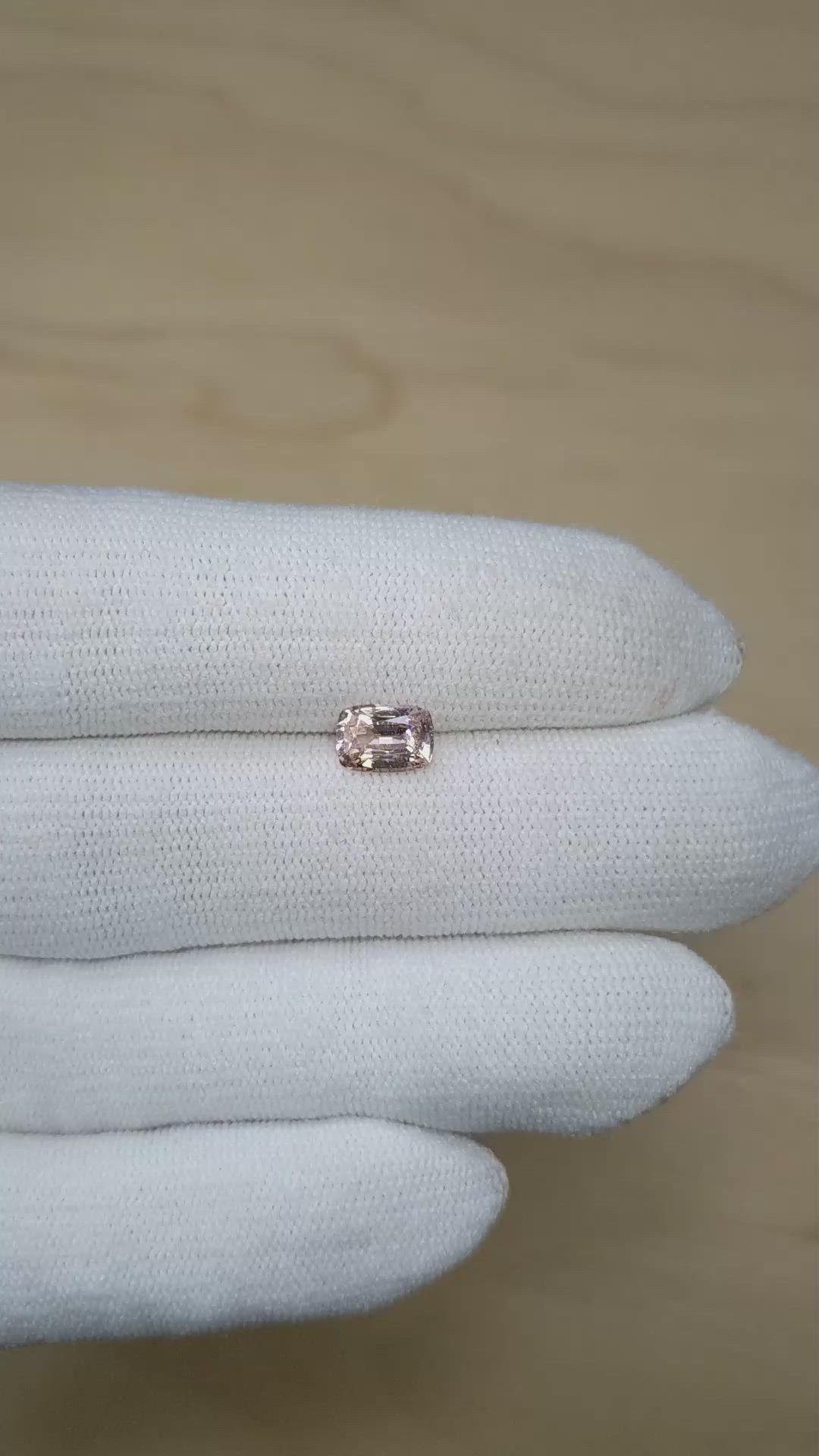 1.29 Ct. Padparadscha Sapphire from Ceylon (Sri Lanka) Size Video