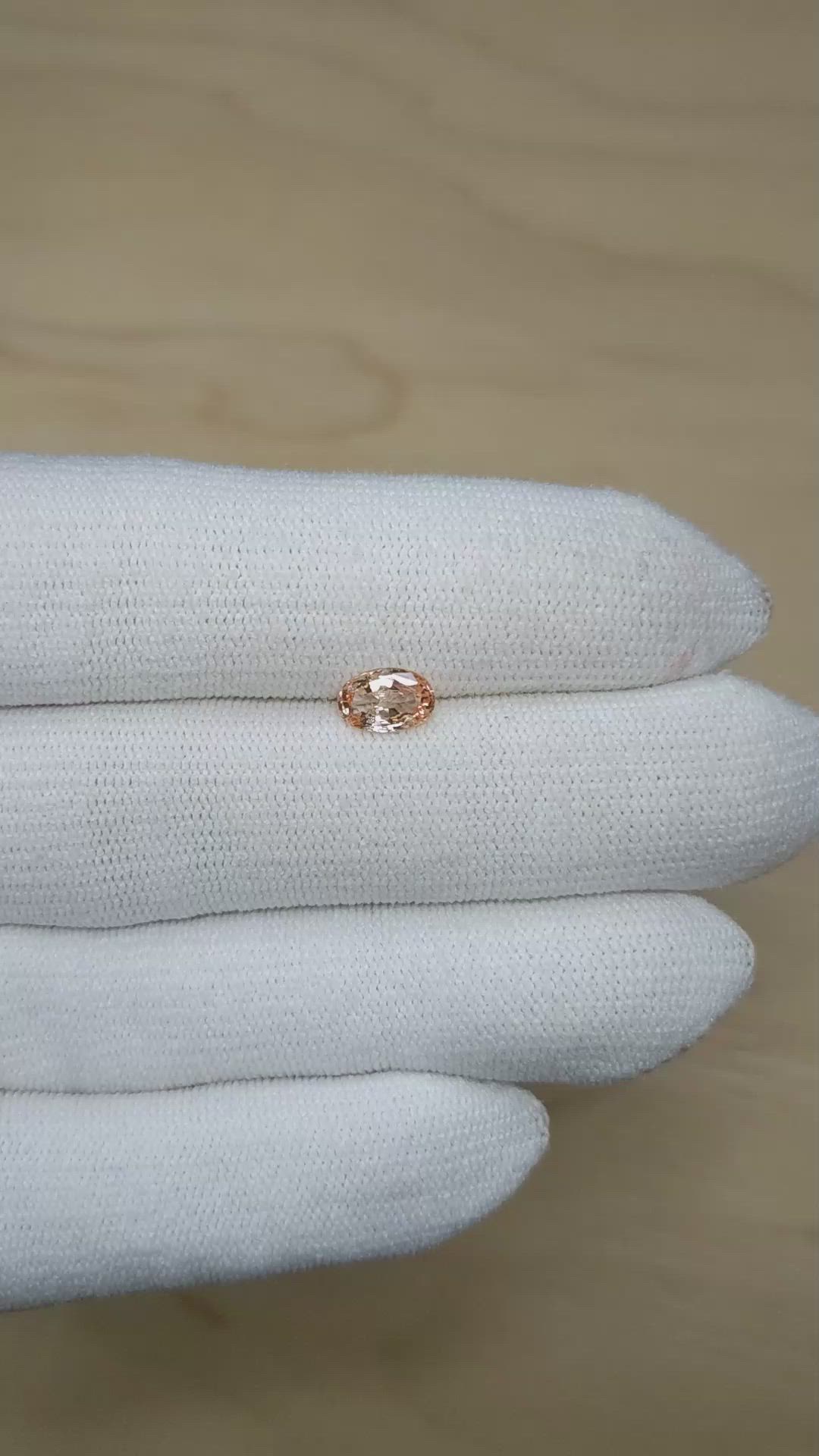 1.00 Ct. Padparadscha Sapphire from Ceylon (Sri Lanka) Size Video