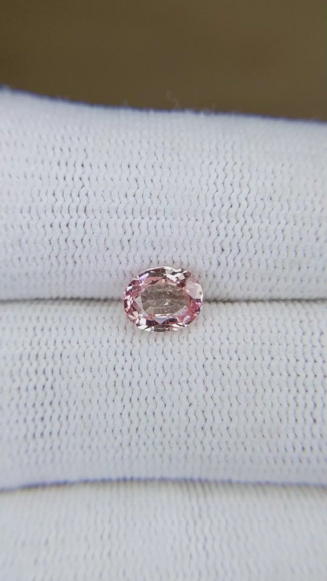 1.35 Ct. Padparadscha Sapphire from Ceylon (Sri Lanka) Size Video
