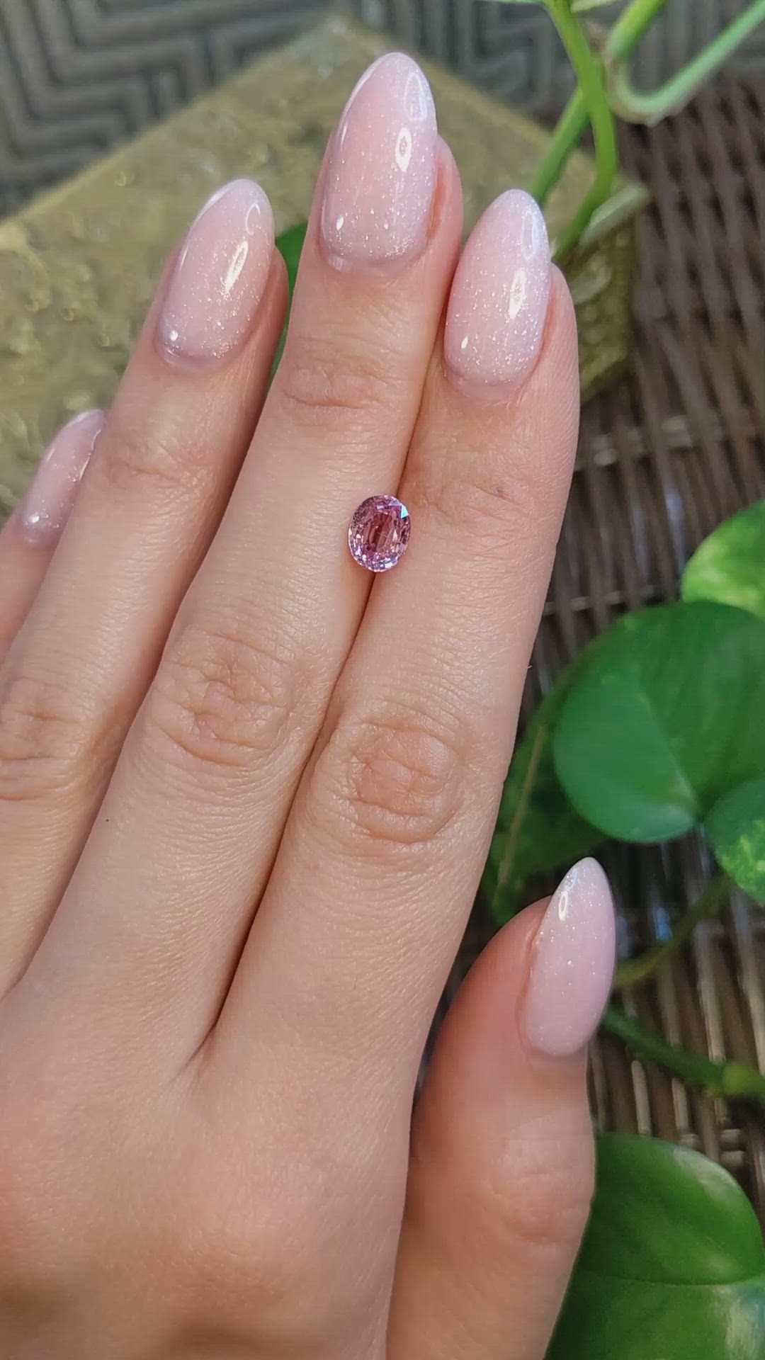 1.35 Ct. Padparadscha Sapphire from Ceylon (Sri Lanka) Size Video