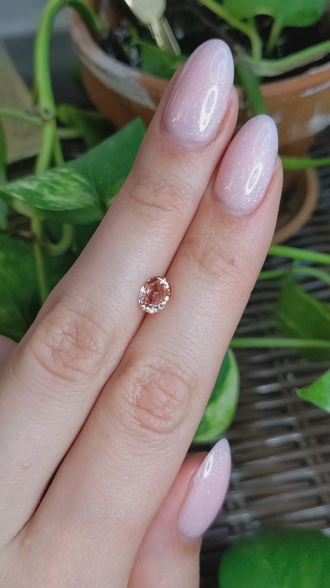 1.18 Ct. Padparadscha Sapphire from Ceylon (Sri Lanka) Size Video