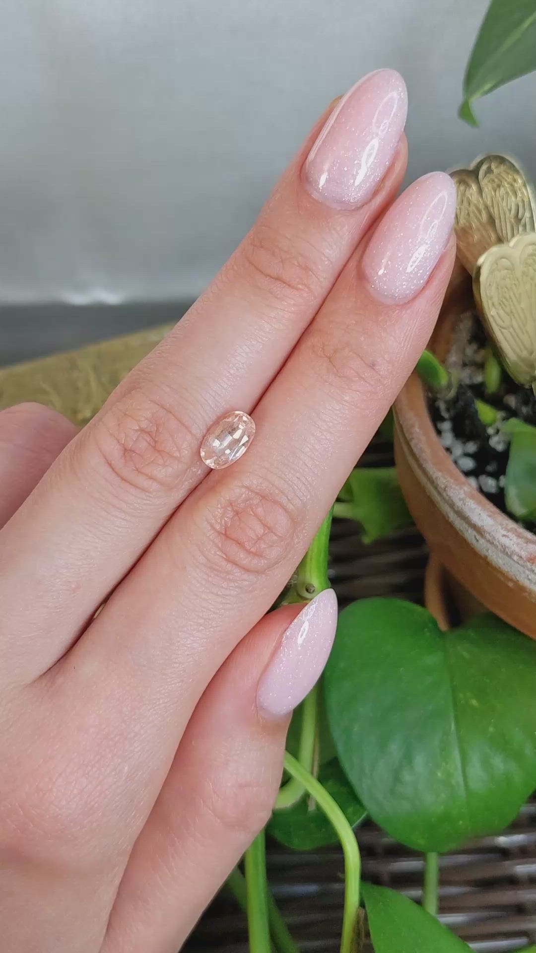 1.89 Ct. Padparadscha Sapphire from Ceylon (Sri Lanka) Size Video