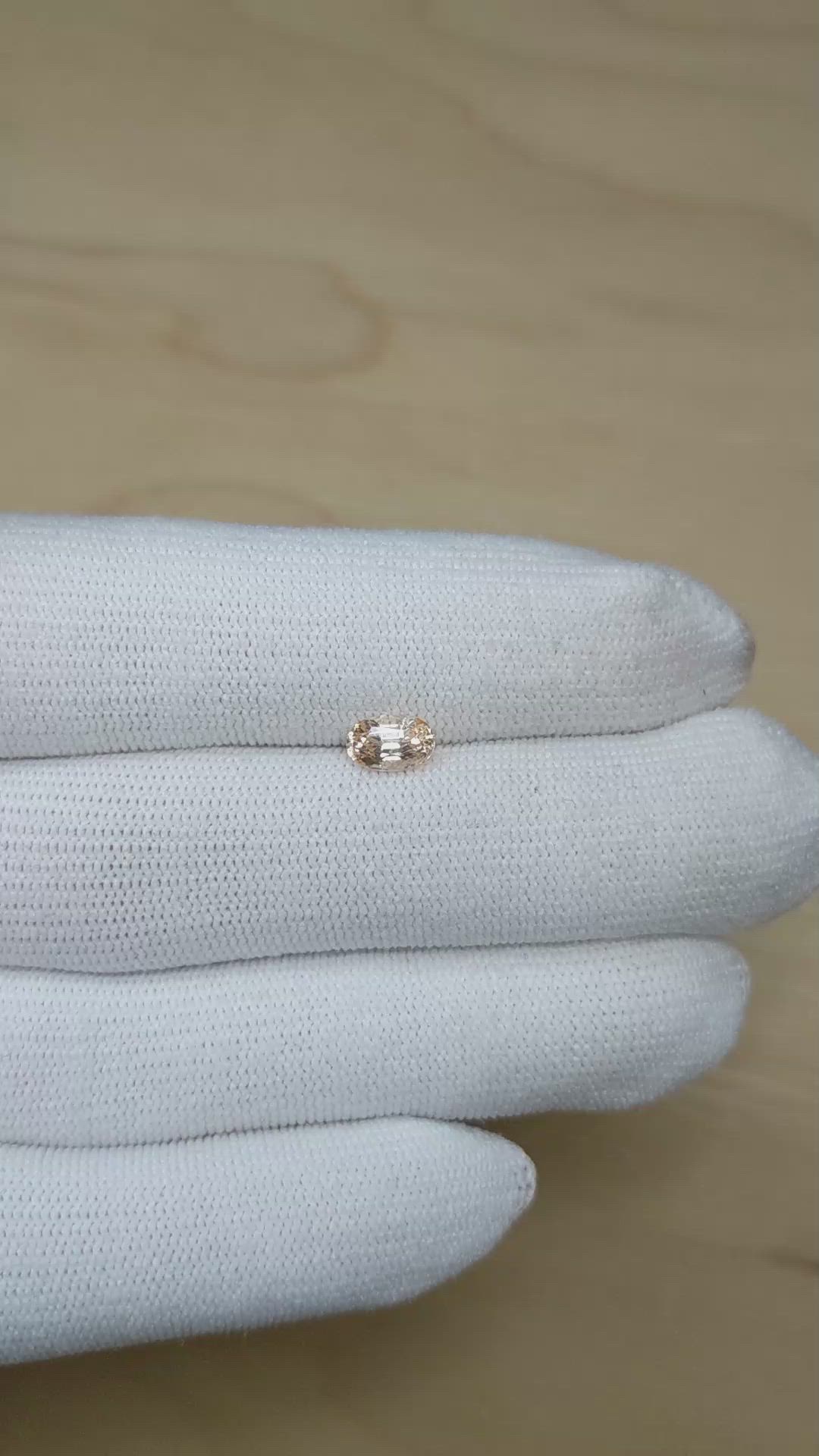 1.09 Ct. Padparadscha Sapphire from Ceylon (Sri Lanka) Size Video