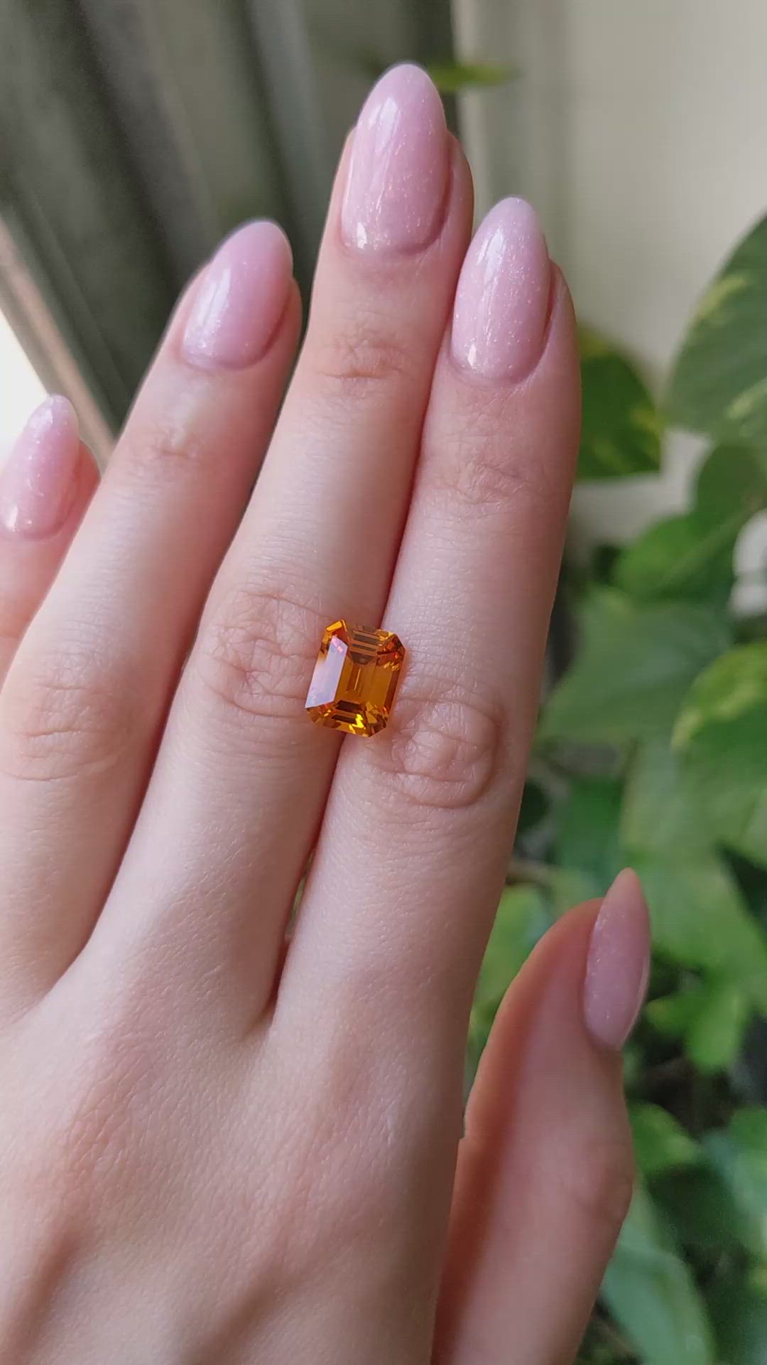 5.16 Ct. Yellowish Orange Sapphire from Ceylon (Sri Lanka) Size Video