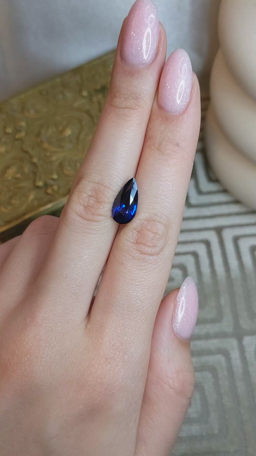 4.21 Ct. Blue Sapphire from Ceylon (Sri Lanka) Size Video
