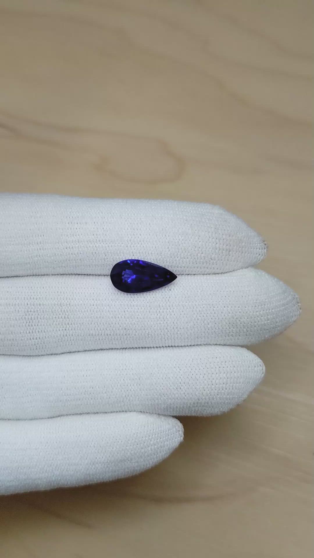 4.21 Ct. Blue Sapphire from Ceylon (Sri Lanka) Size Video