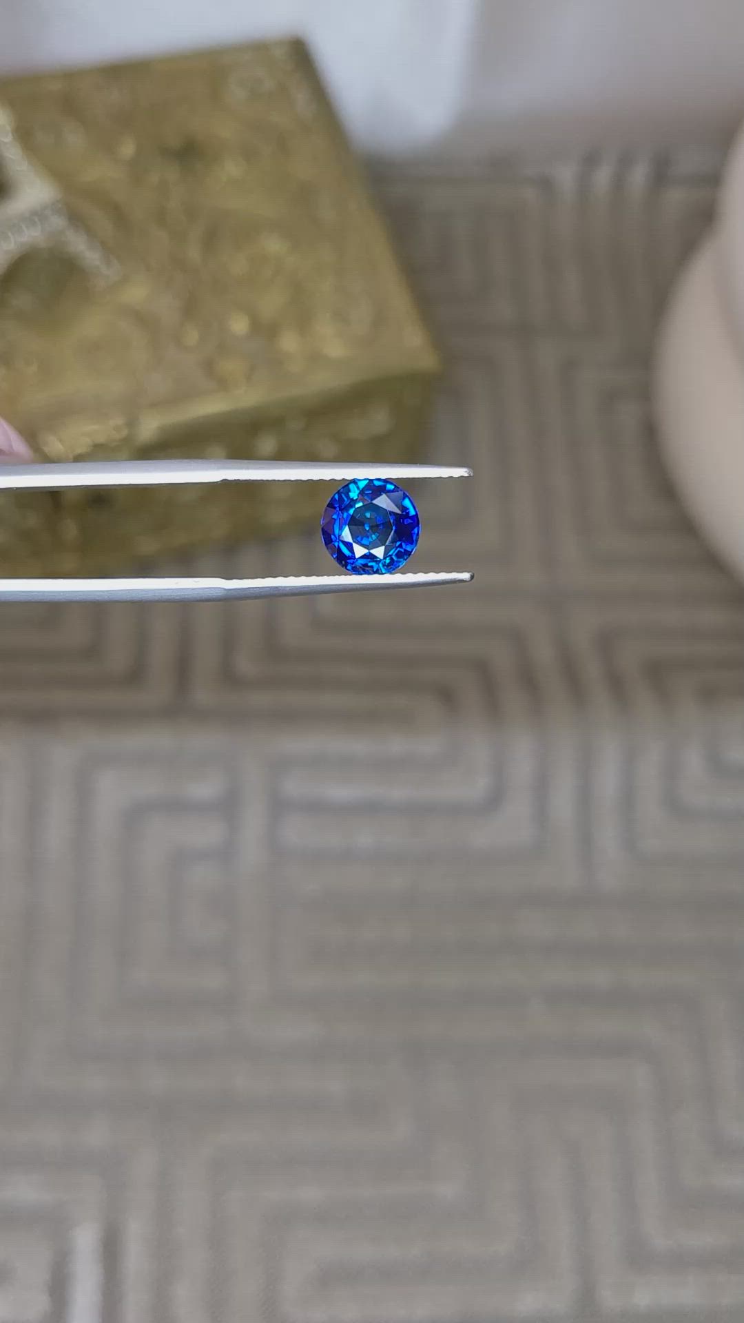 2.10 Ct. Blue Sapphire from Ceylon (Sri Lanka) Size Video