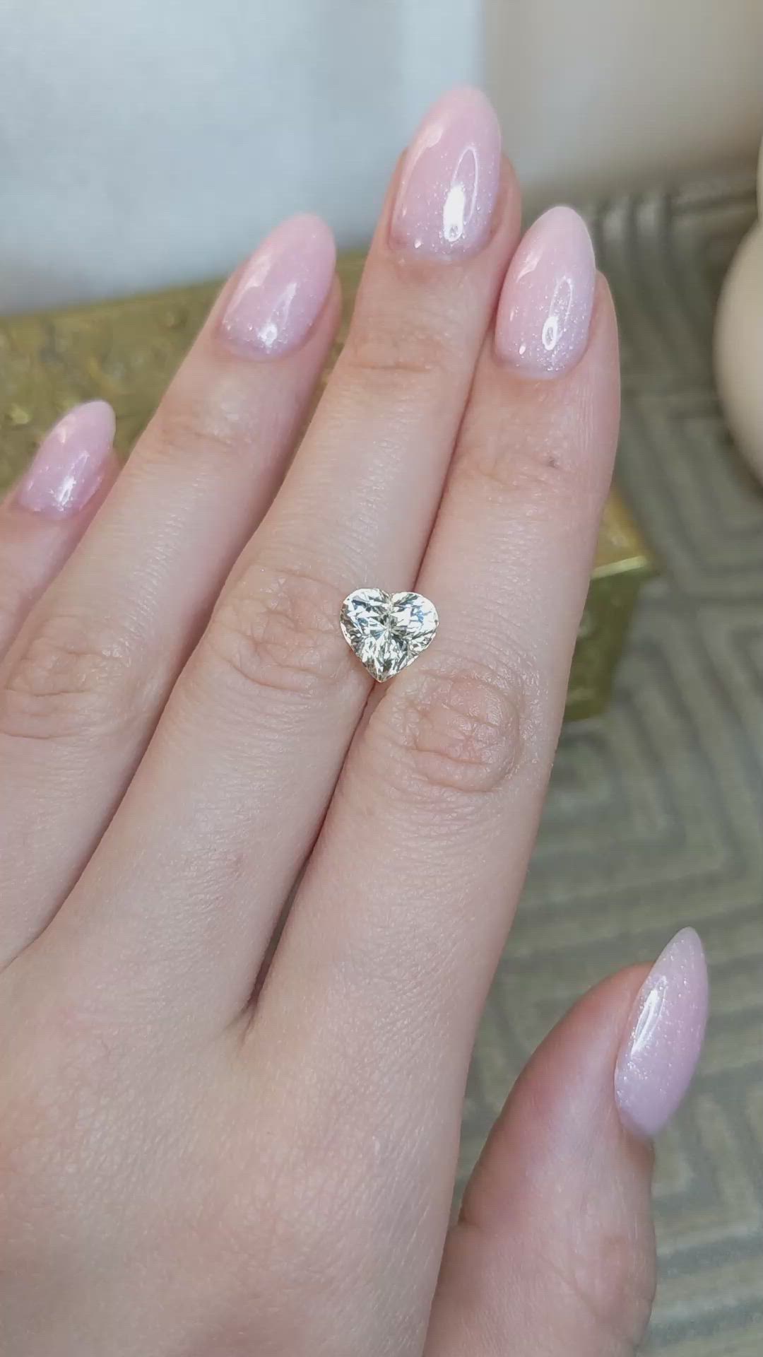 3.86 Ct. Yellow Sapphire from Ceylon (Sri Lanka) Size Video