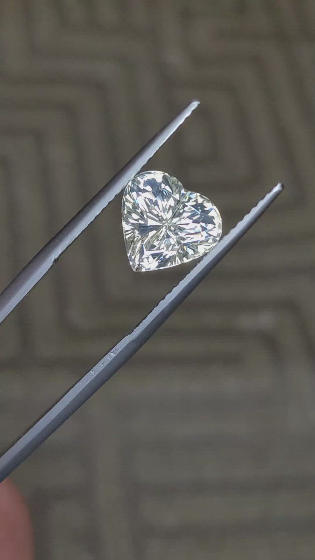 3.86 Ct. Yellow Sapphire from Ceylon (Sri Lanka) Size Video