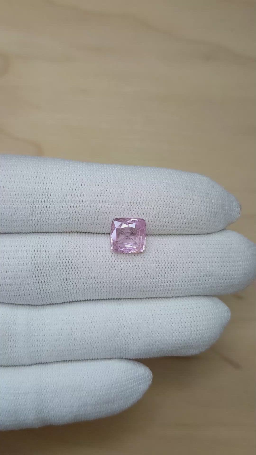 4.05 Ct. Pinkish Purple Sapphire from Ceylon (Sri Lanka) Size Video