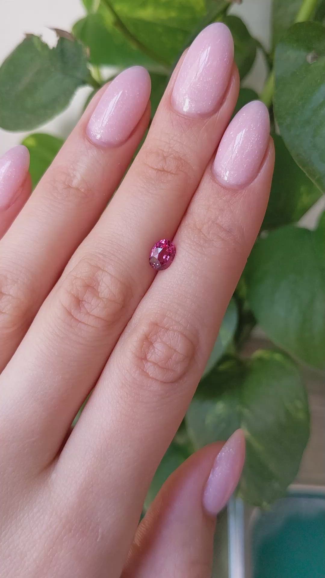 1.01 Ct. Padparadscha Sapphire from Ceylon (Sri Lanka) Size Video