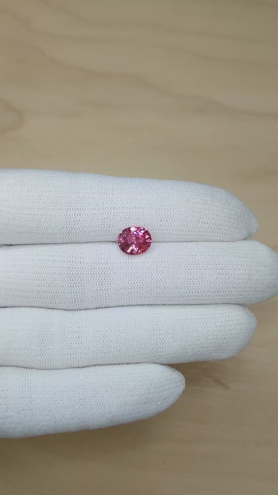 3.03 Ct. Purplish Pink Sapphire from Ceylon (Sri Lanka) Size Video