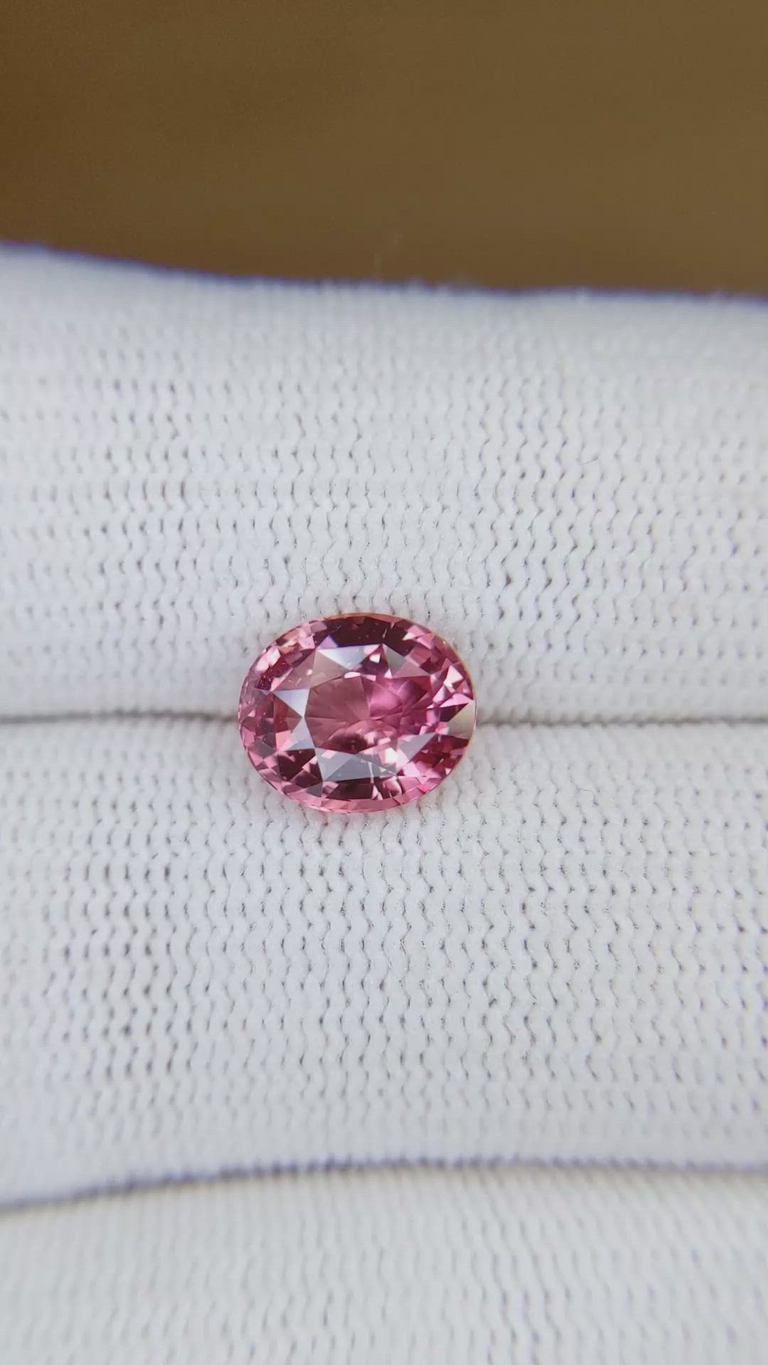 3.03 Ct. Purplish Pink Sapphire from Ceylon (Sri Lanka) Size Video