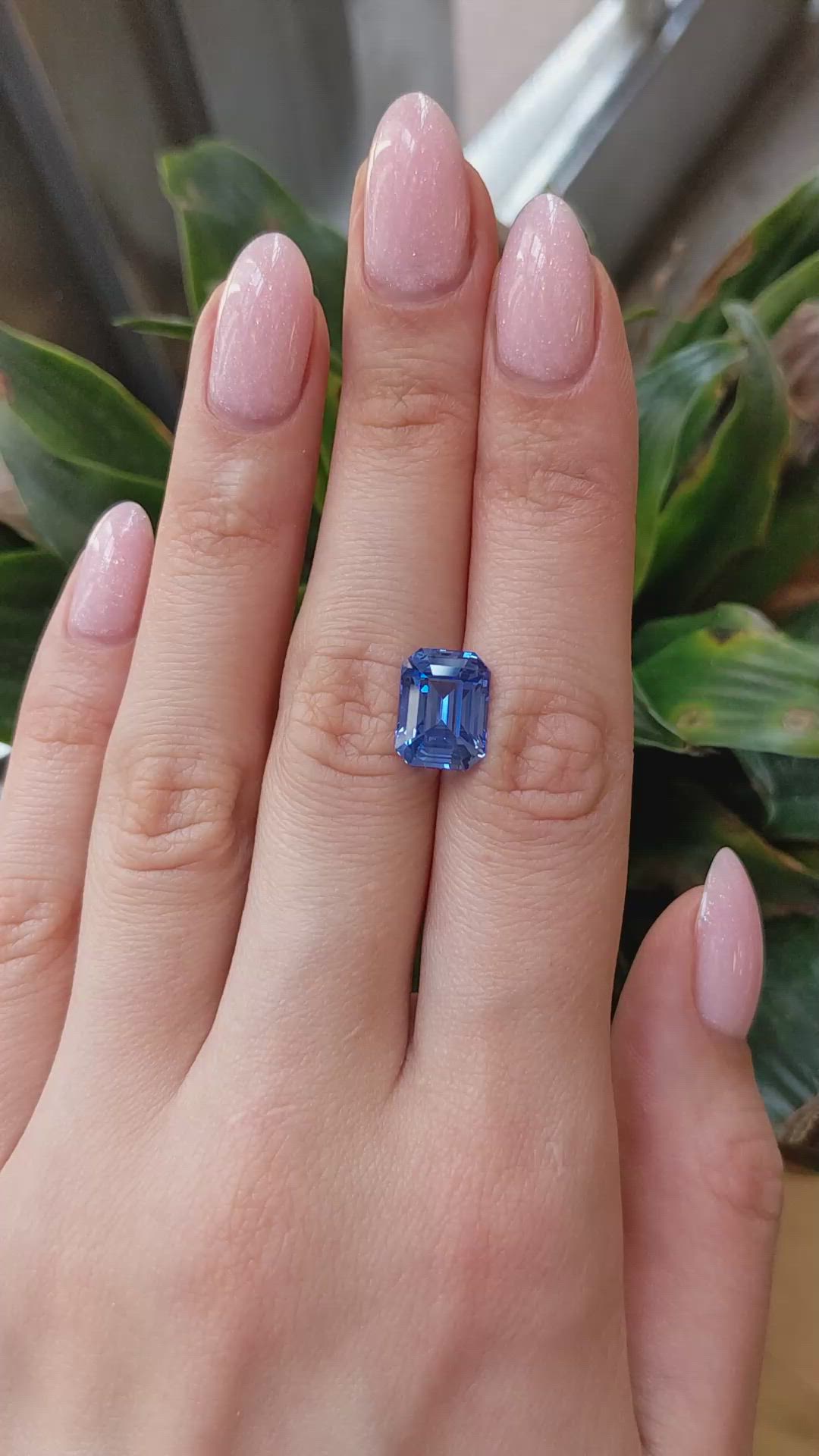 7.58 Ct. Blue Sapphire from Ceylon (Sri Lanka) Size Video