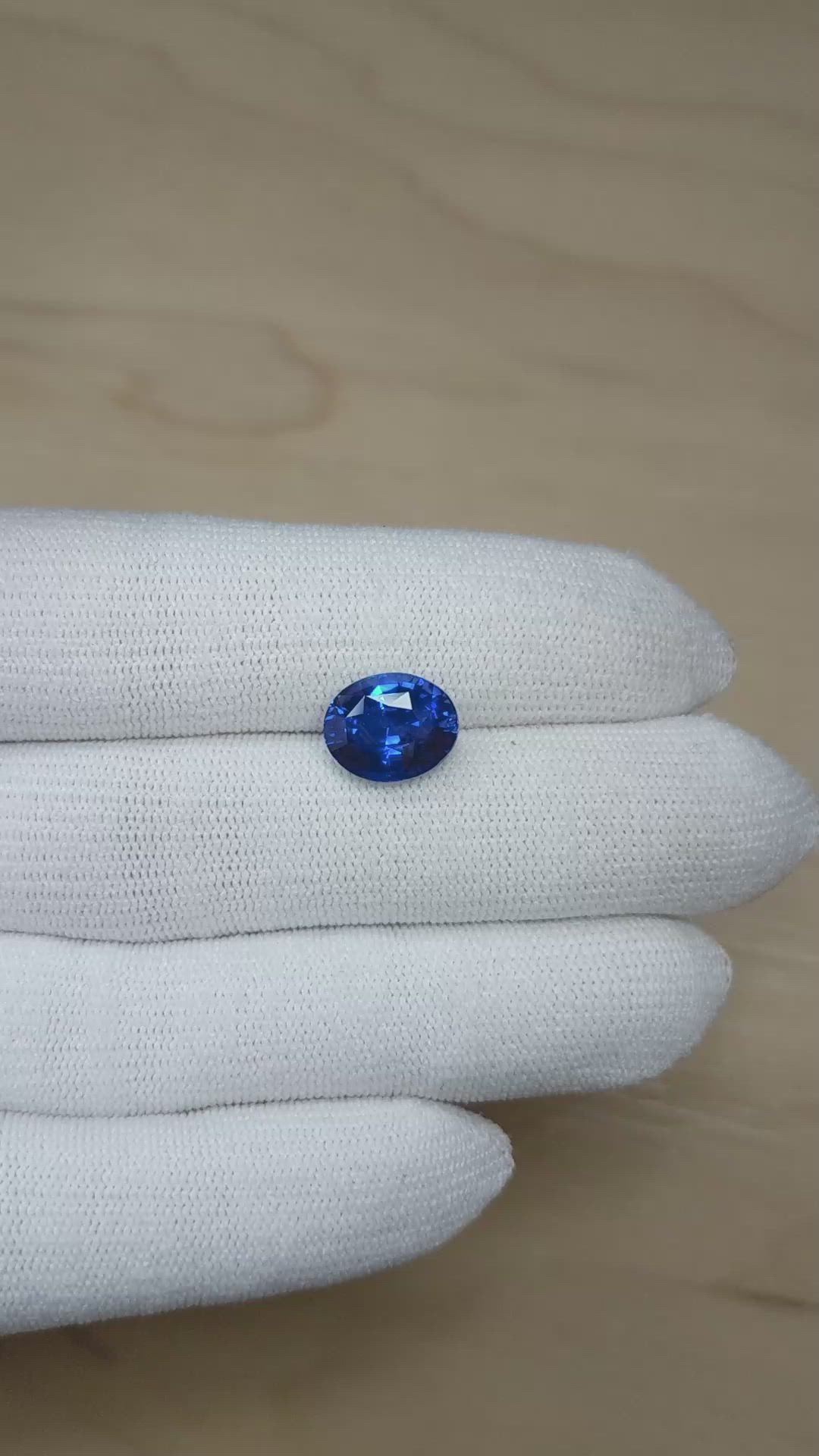 5.84 Ct. Blue Sapphire from Ceylon (Sri Lanka) Size Video
