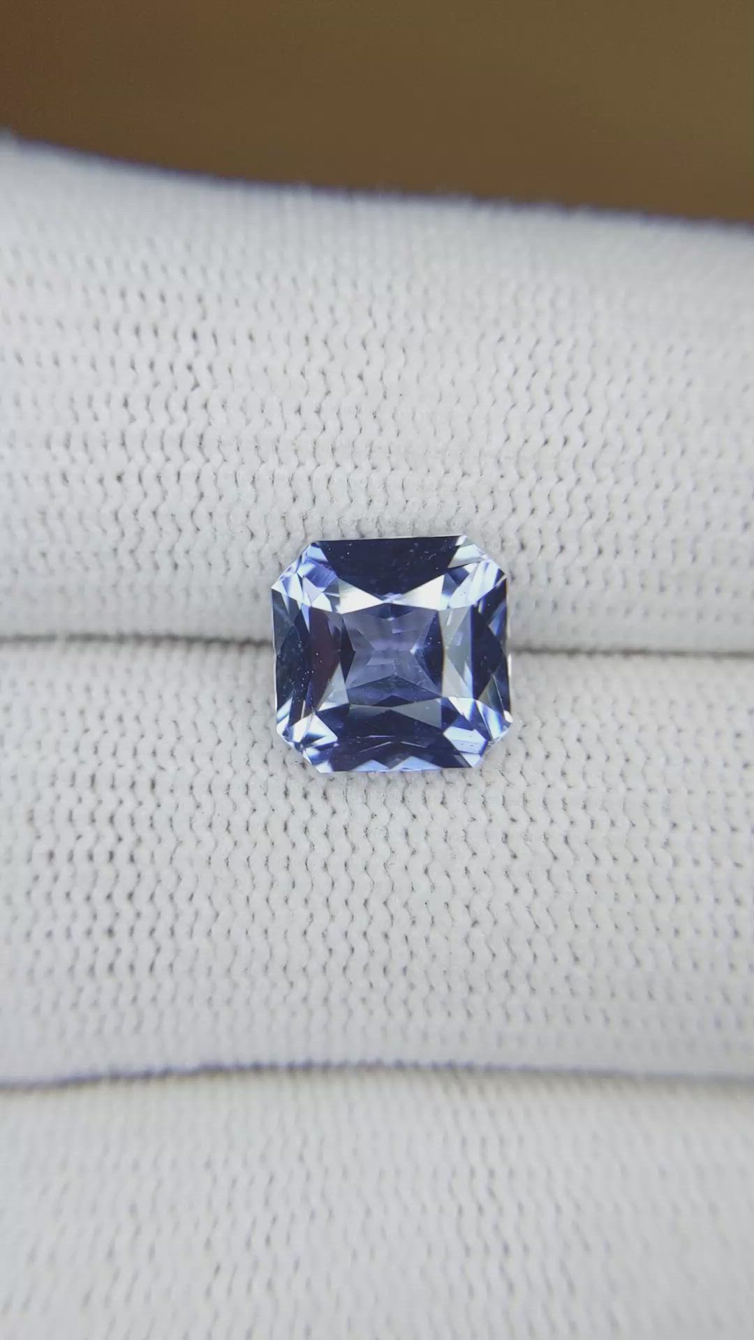 4.10 Ct. Blue Sapphire from Ceylon (Sri Lanka) Size Video