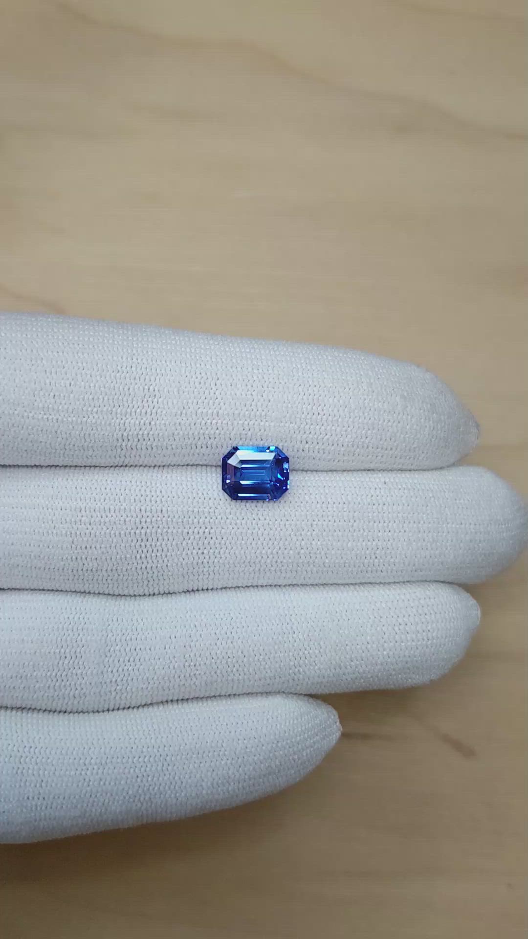 4.06 Ct. Blue Sapphire from Ceylon (Sri Lanka) Size Video
