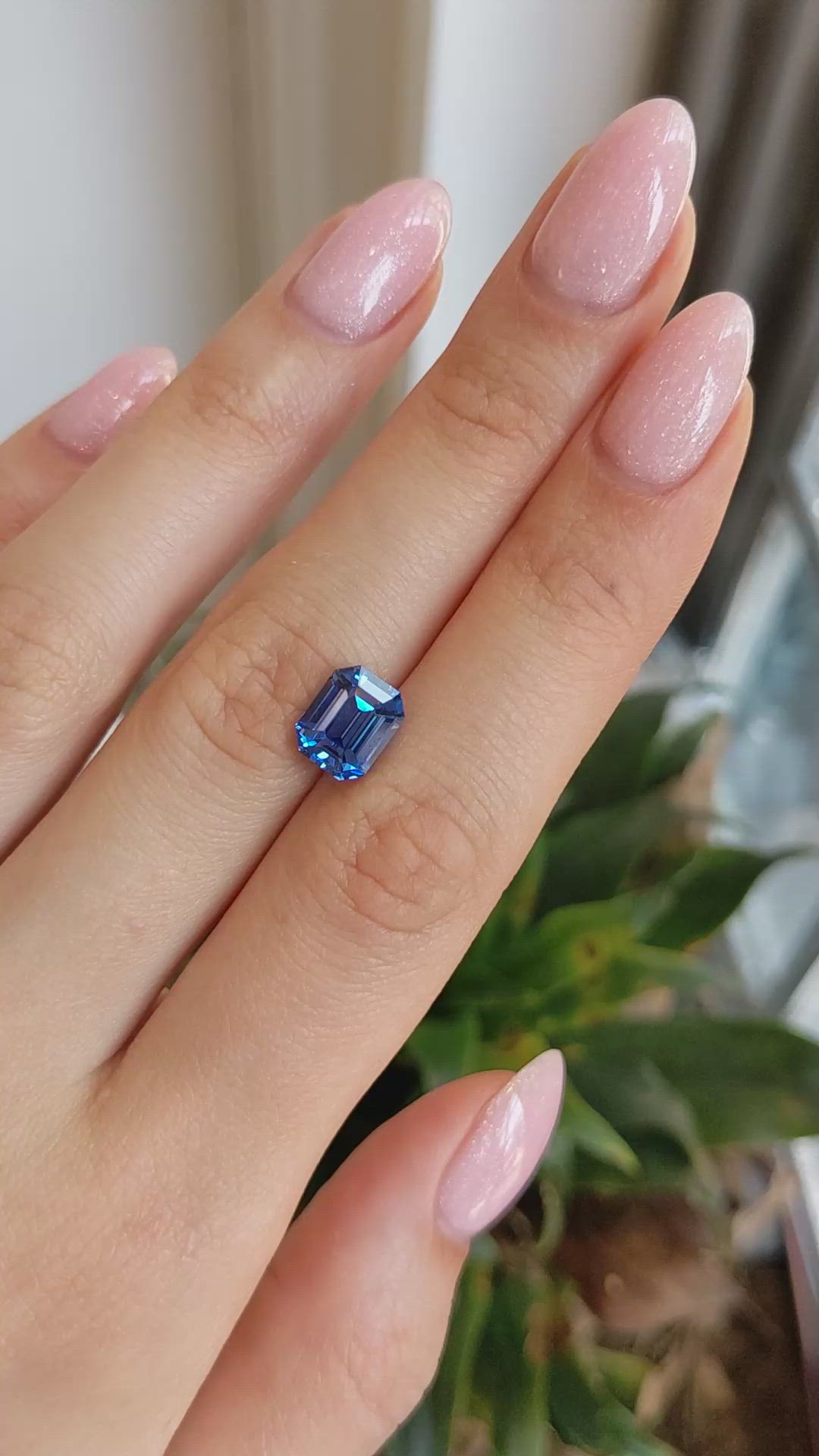 4.06 Ct. Blue Sapphire from Ceylon (Sri Lanka) Size Video