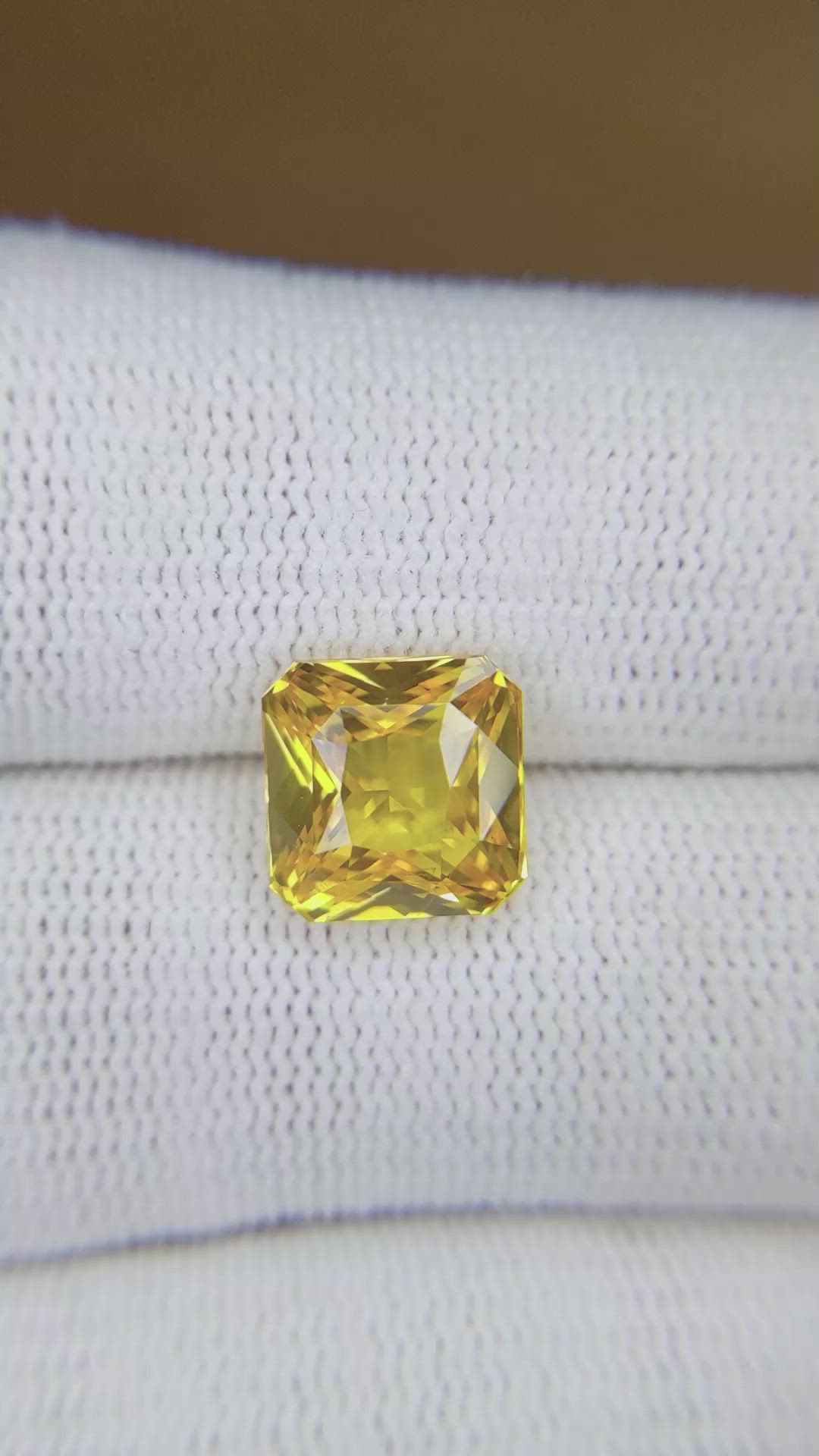 5.08 Ct. Yellow Sapphire from Ceylon (Sri Lanka) Size Video