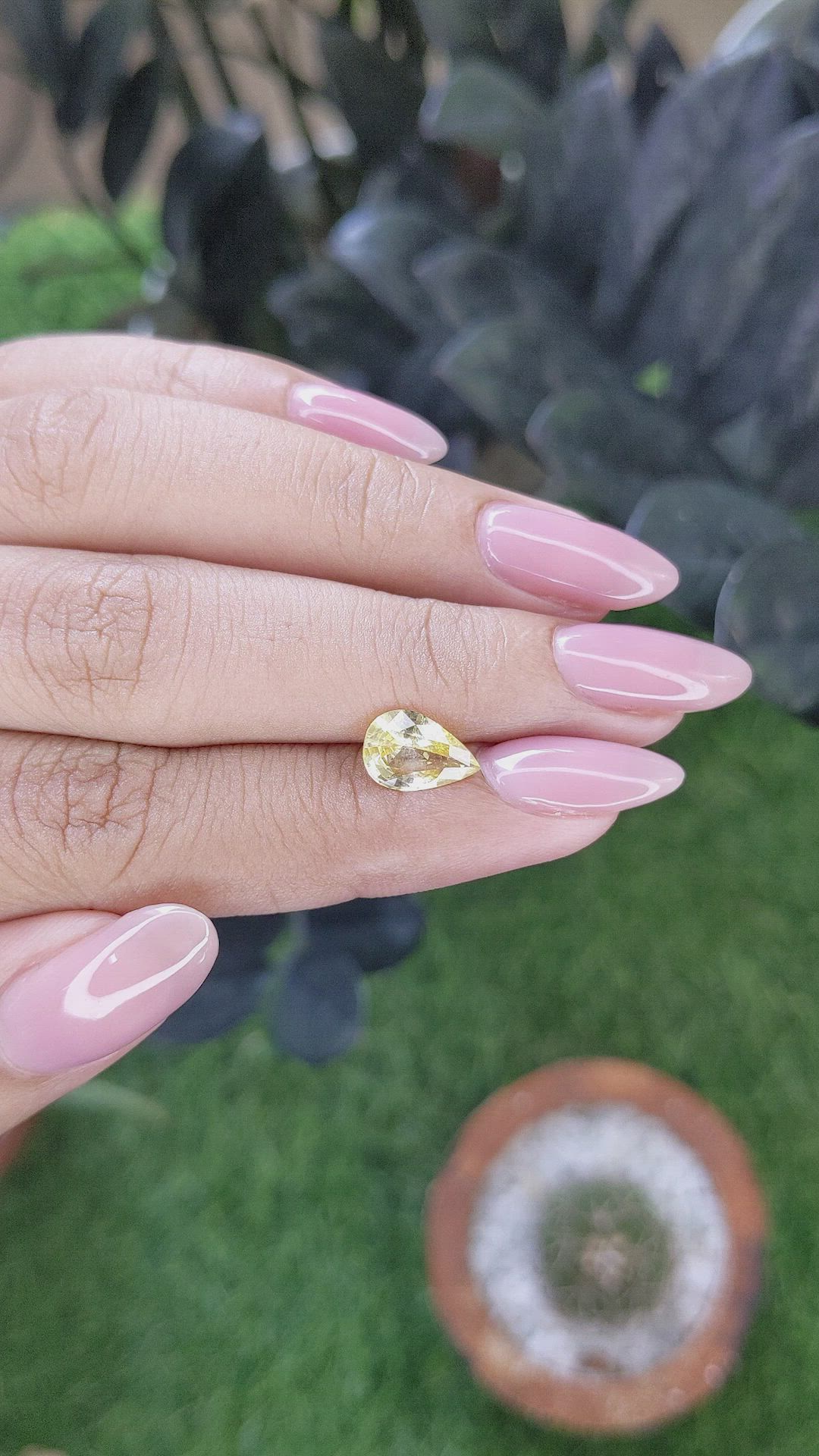 1.39 Ct. Yellow Sapphire from Ceylon (Sri Lanka) Size Video