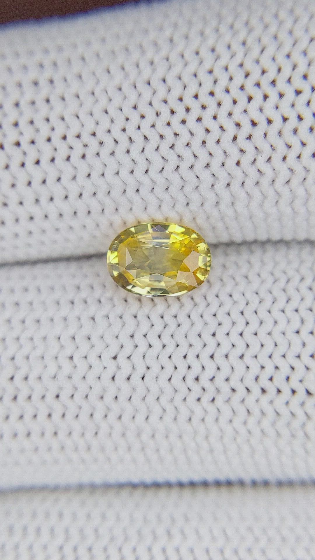 1.08 Ct. Yellow Sapphire from Ceylon (Sri Lanka) Size Video