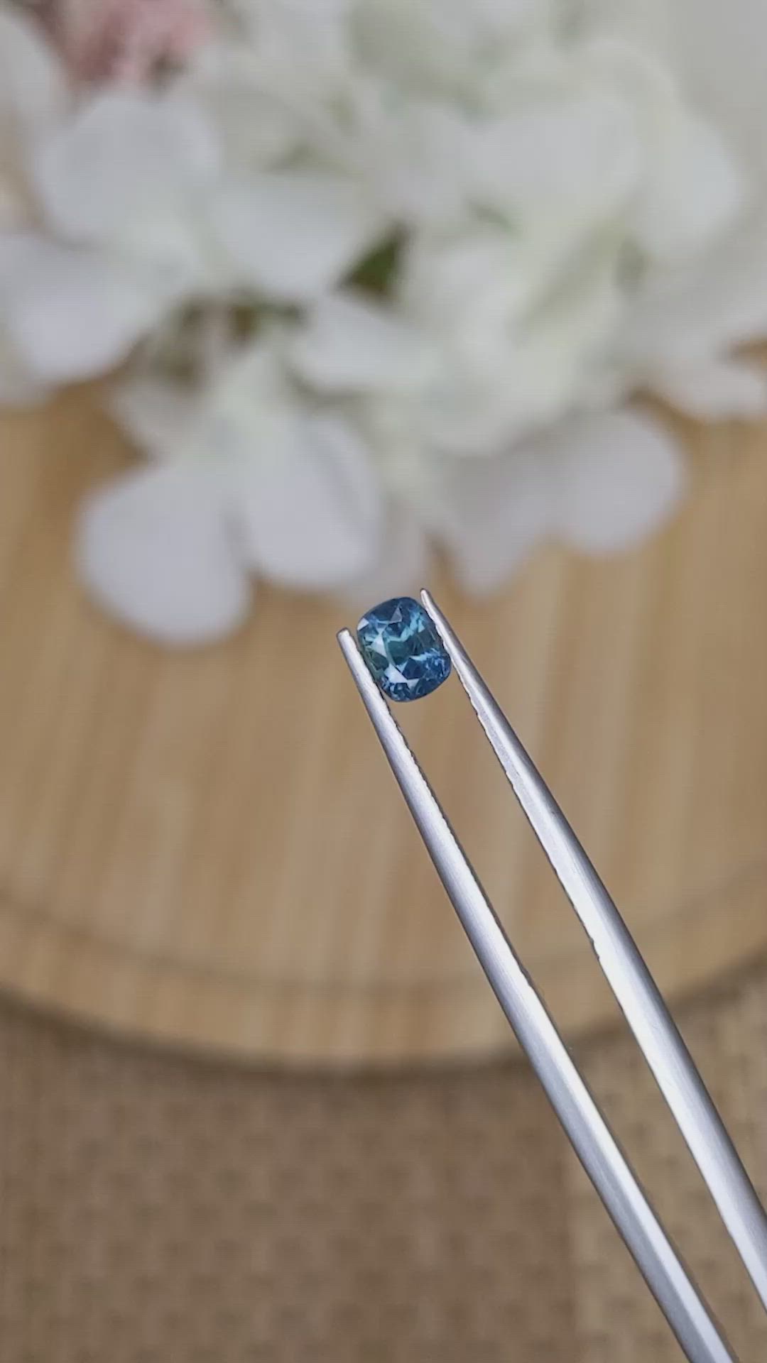 1.05 Ct. Greenish Blue Sapphire from Ceylon (Sri Lanka) Size Video