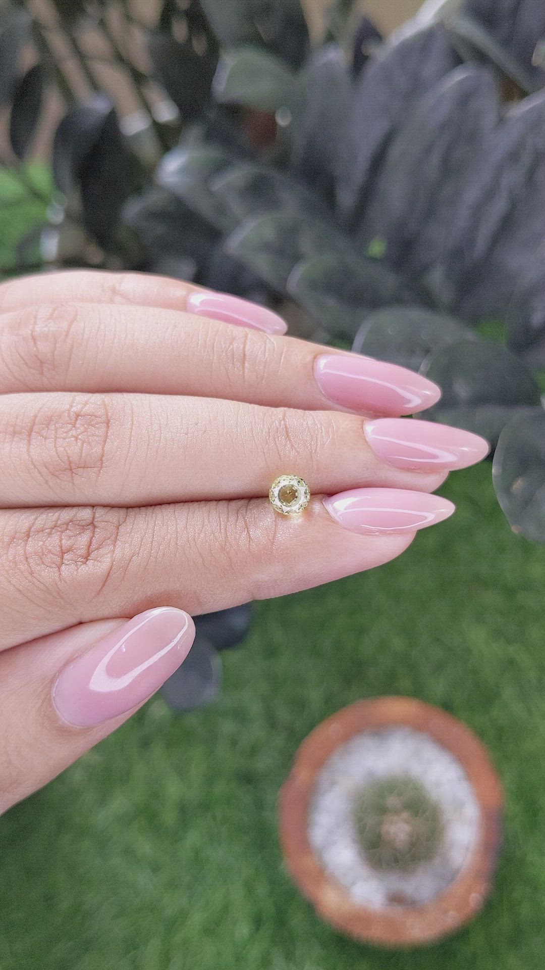 1.07 Ct. Yellow Sapphire from Ceylon (Sri Lanka) Size Video