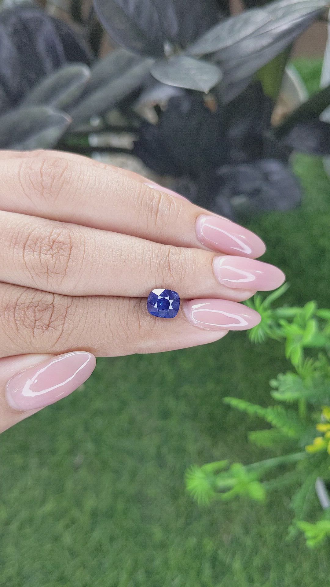 2.25 Ct. Blue Sapphire from Ceylon (Sri Lanka) Size Video
