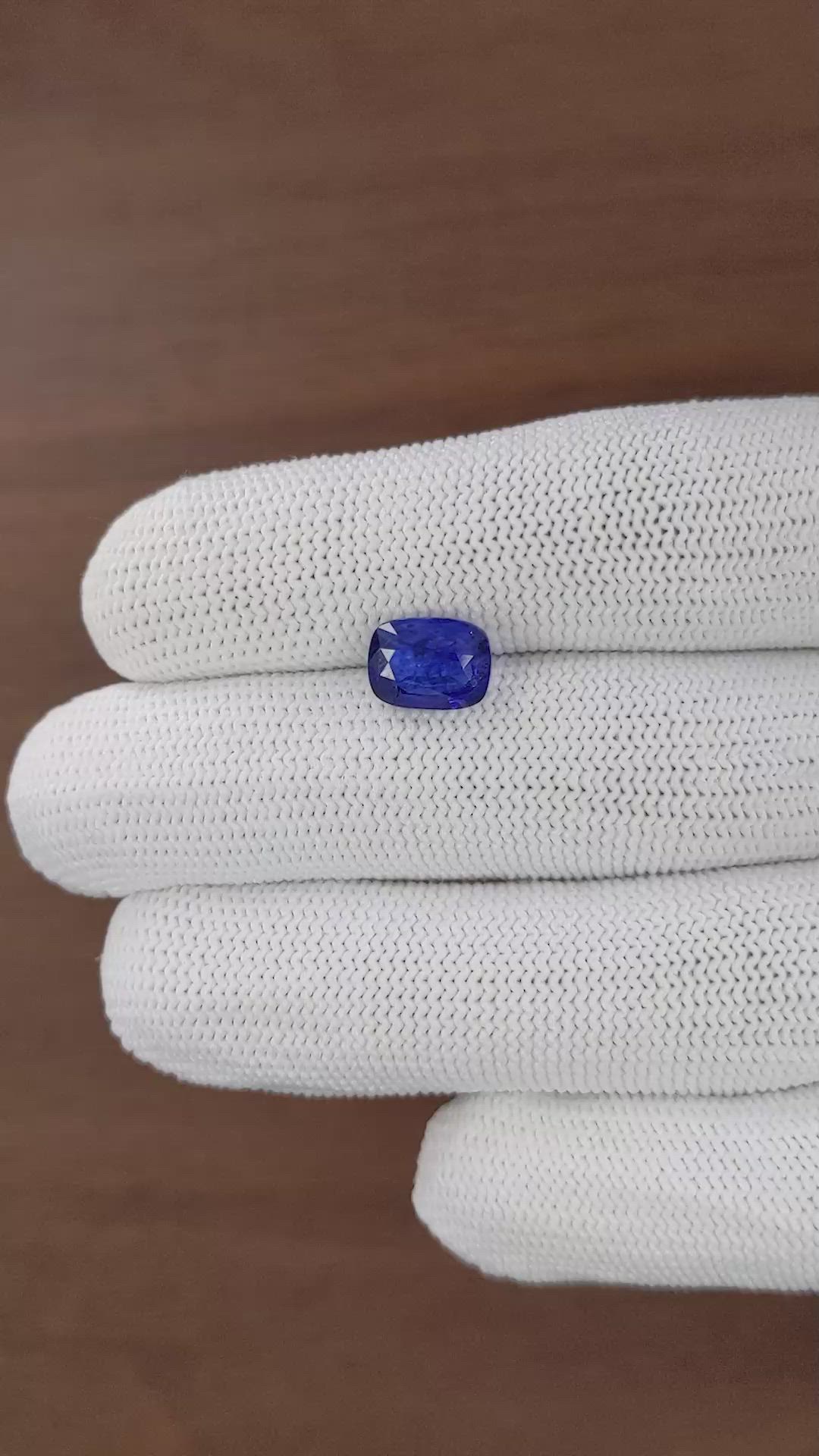 3.02 Ct. Blue Sapphire from Ceylon (Sri Lanka) Size Video