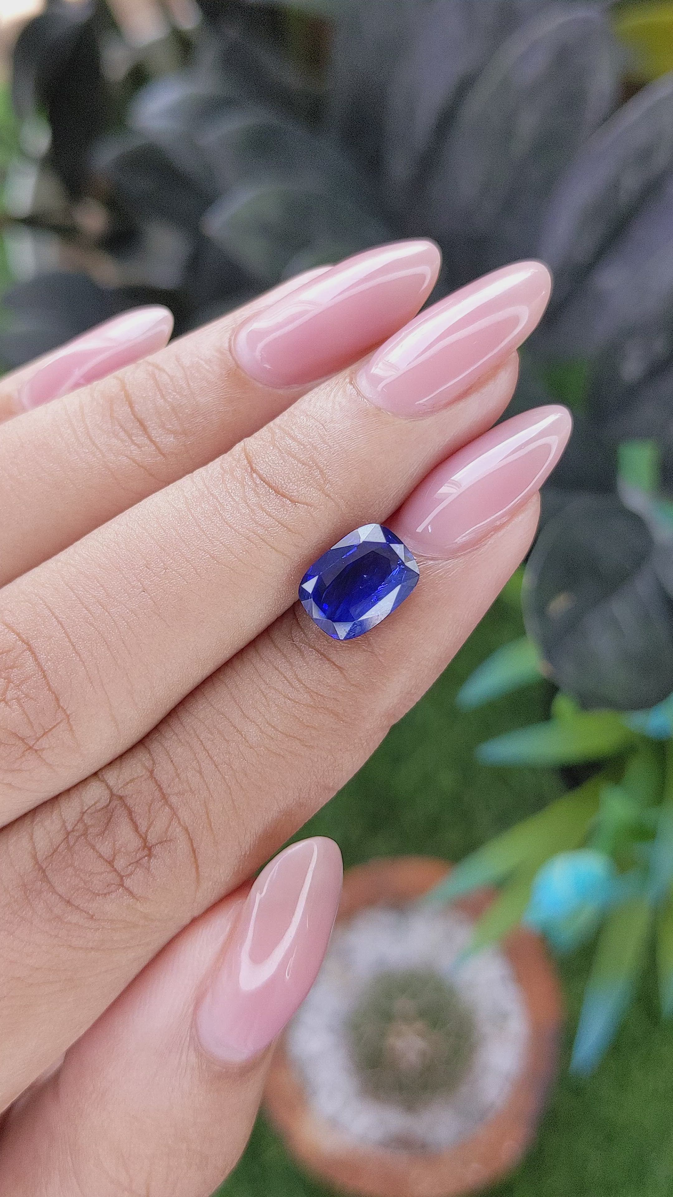 3.02 Ct. Blue Sapphire from Ceylon (Sri Lanka) Size Video