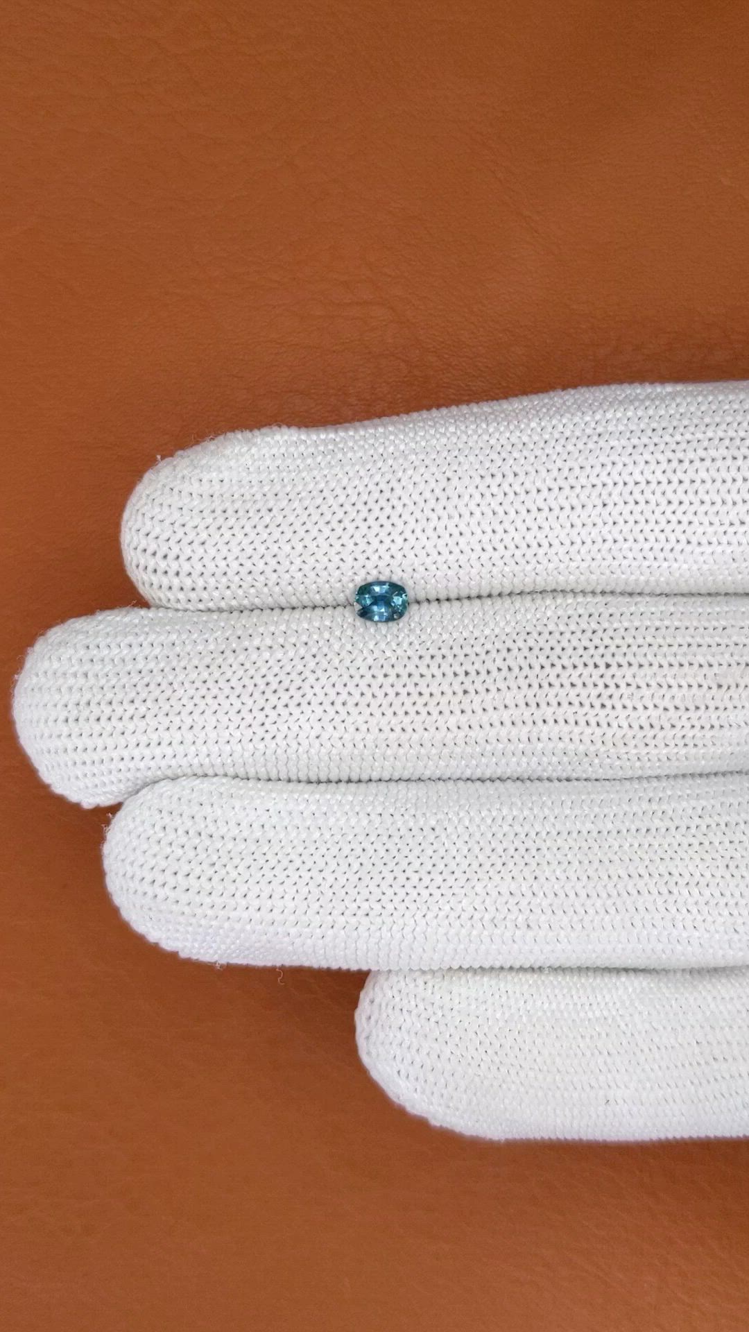 0.30 Ct. Greenish Blue Sapphire from Ceylon (Sri Lanka) Size Video