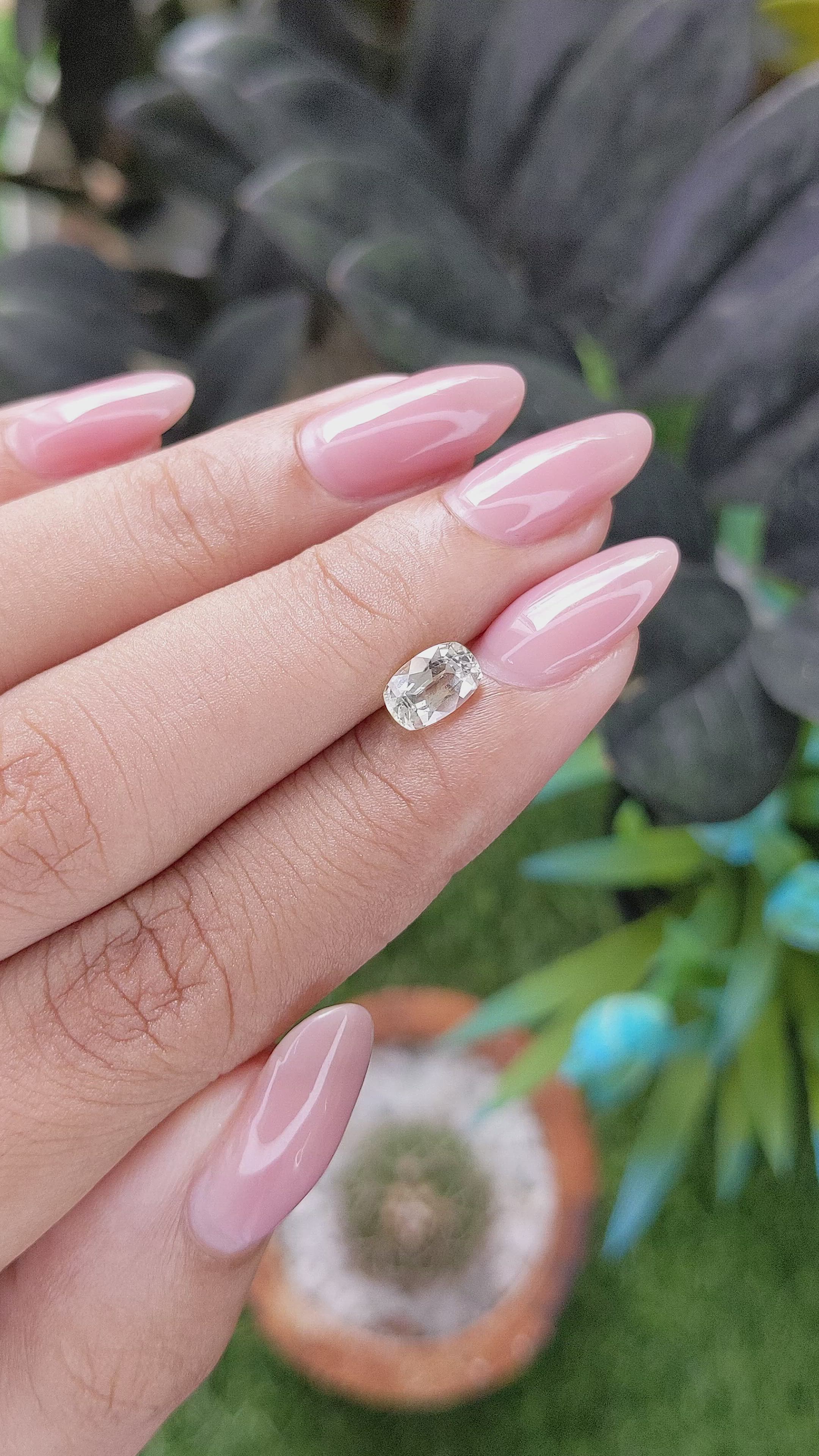 1.07 Ct. White Sapphire from Ceylon (Sri Lanka) Size Video