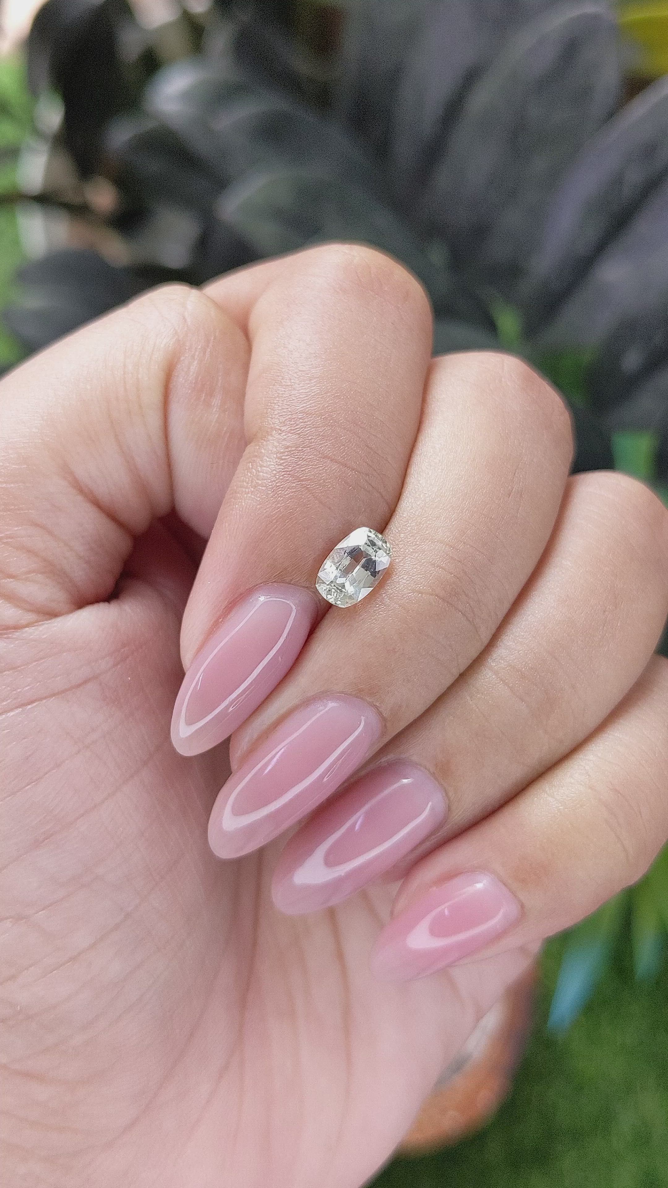 1.07 Ct. White Sapphire from Ceylon (Sri Lanka) Size Video