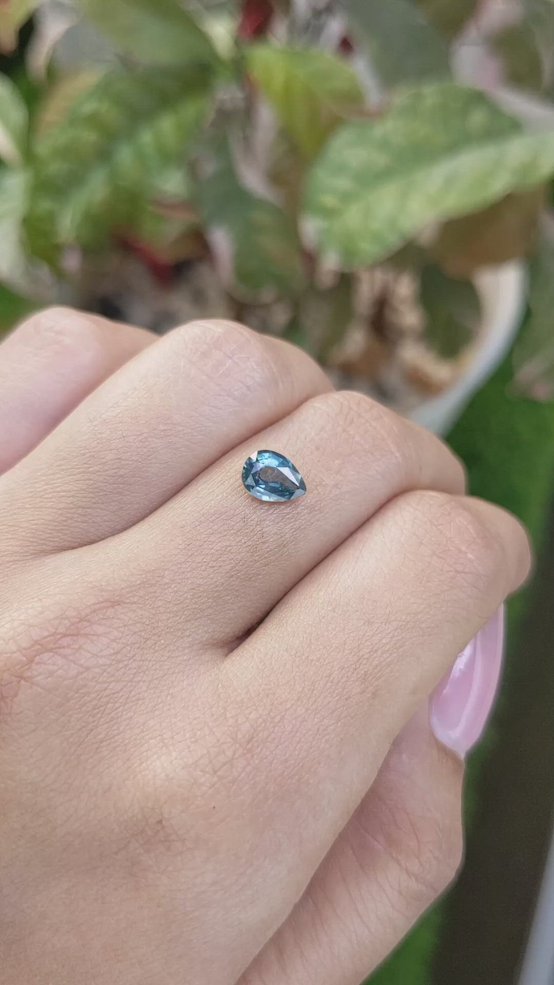 1.05 Ct. Greenish Blue Sapphire from Ceylon (Sri Lanka) Size Video
