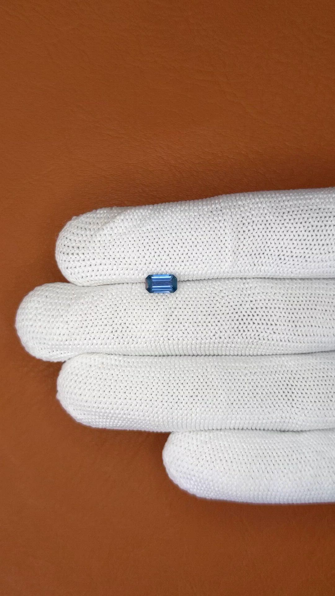0.65 Ct. Blue Sapphire from Ceylon (Sri Lanka) Size Video