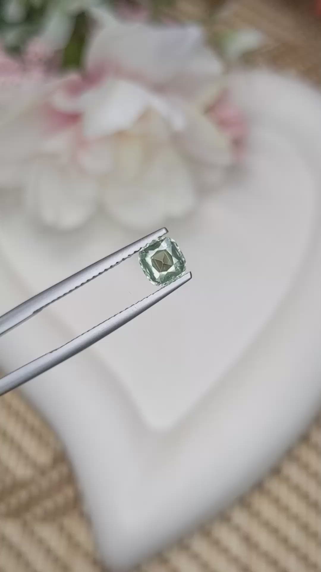 0.85 Ct. Yellowish Green Sapphire from Ceylon (Sri Lanka) Size Video