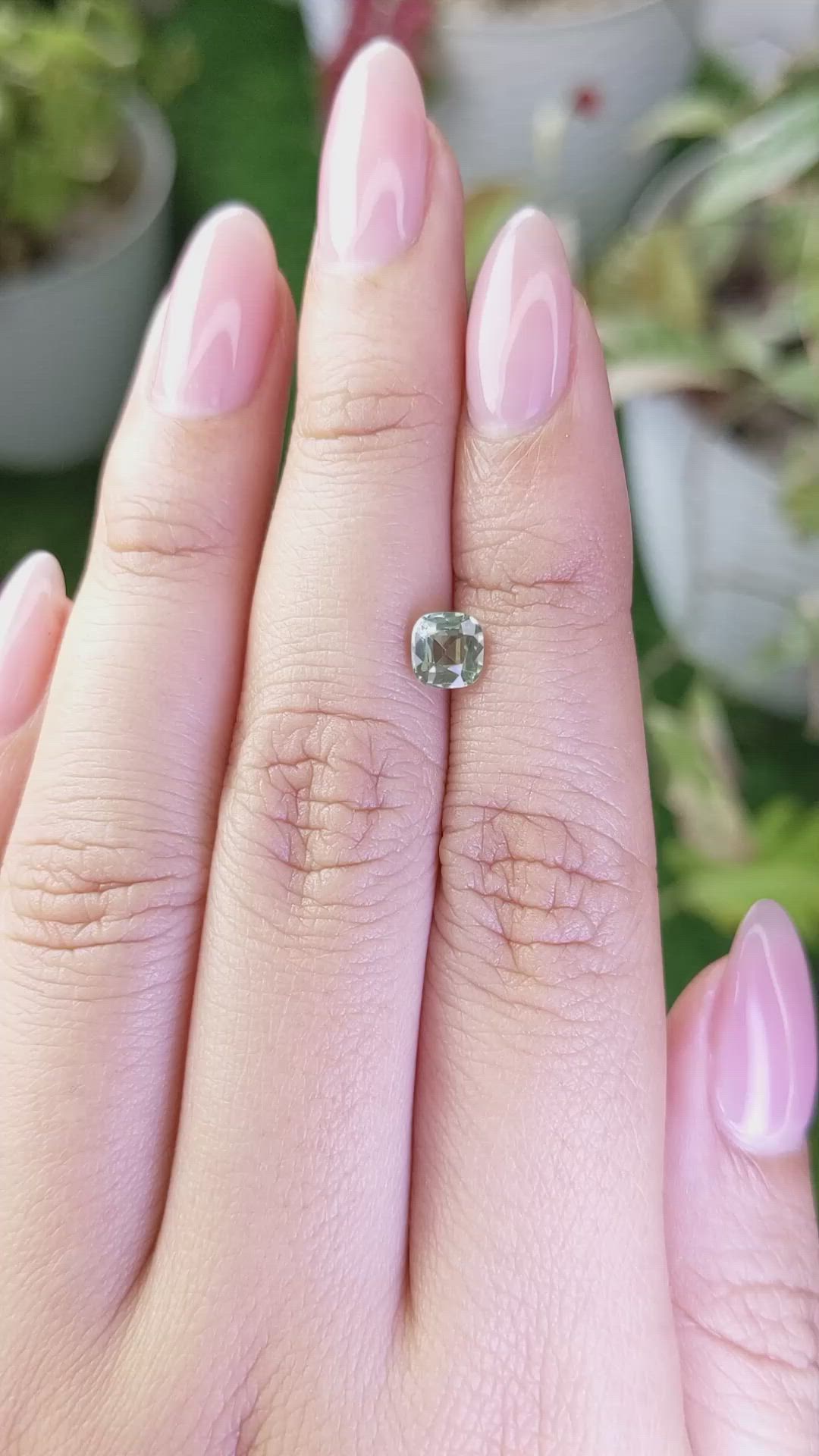 0.85 Ct. Yellowish Green Sapphire from Ceylon (Sri Lanka) Size Video